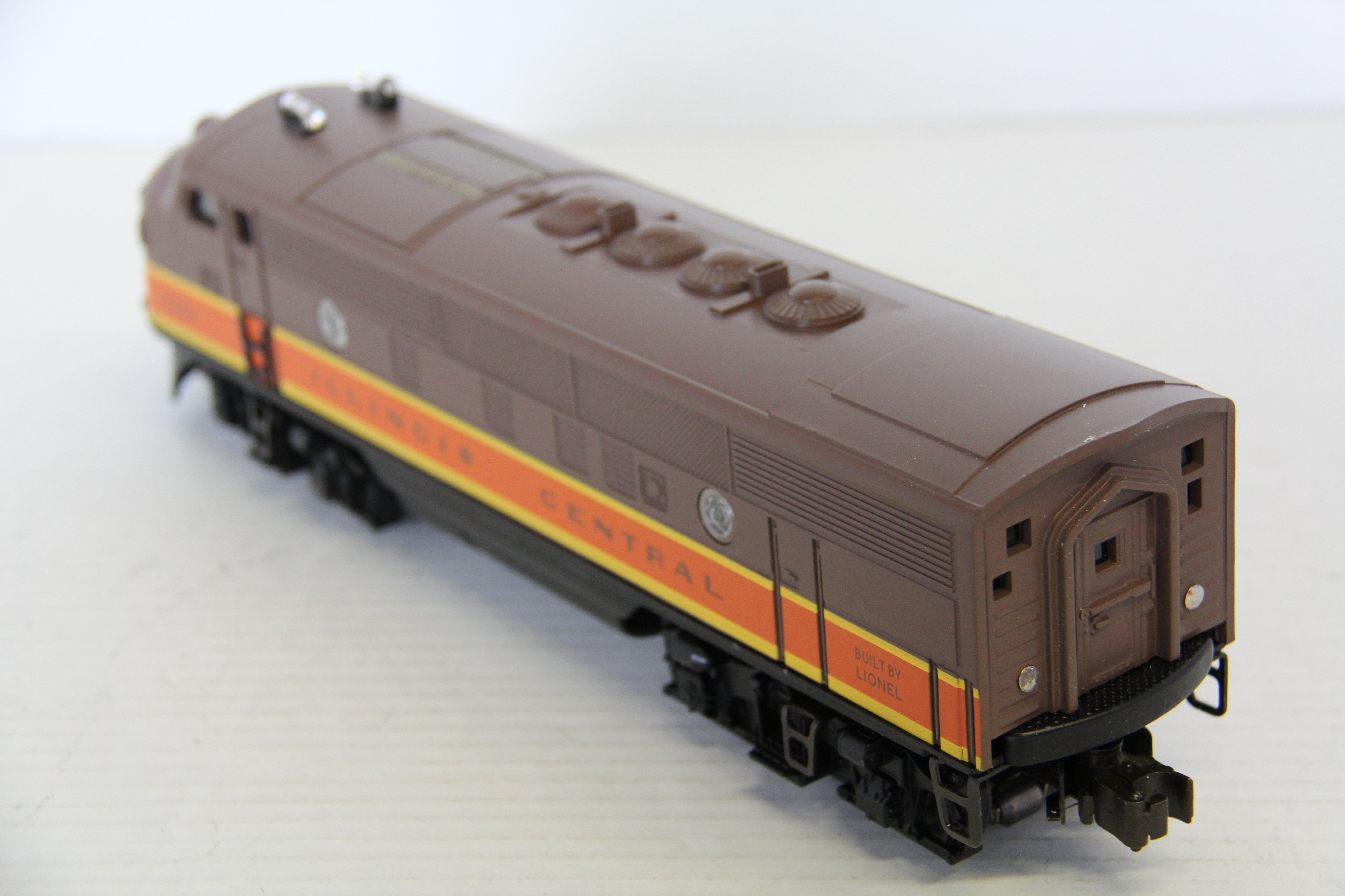 Lionel 6-38377 Illinois Central Non Powered F3 A Unit-Second hand-M6502R