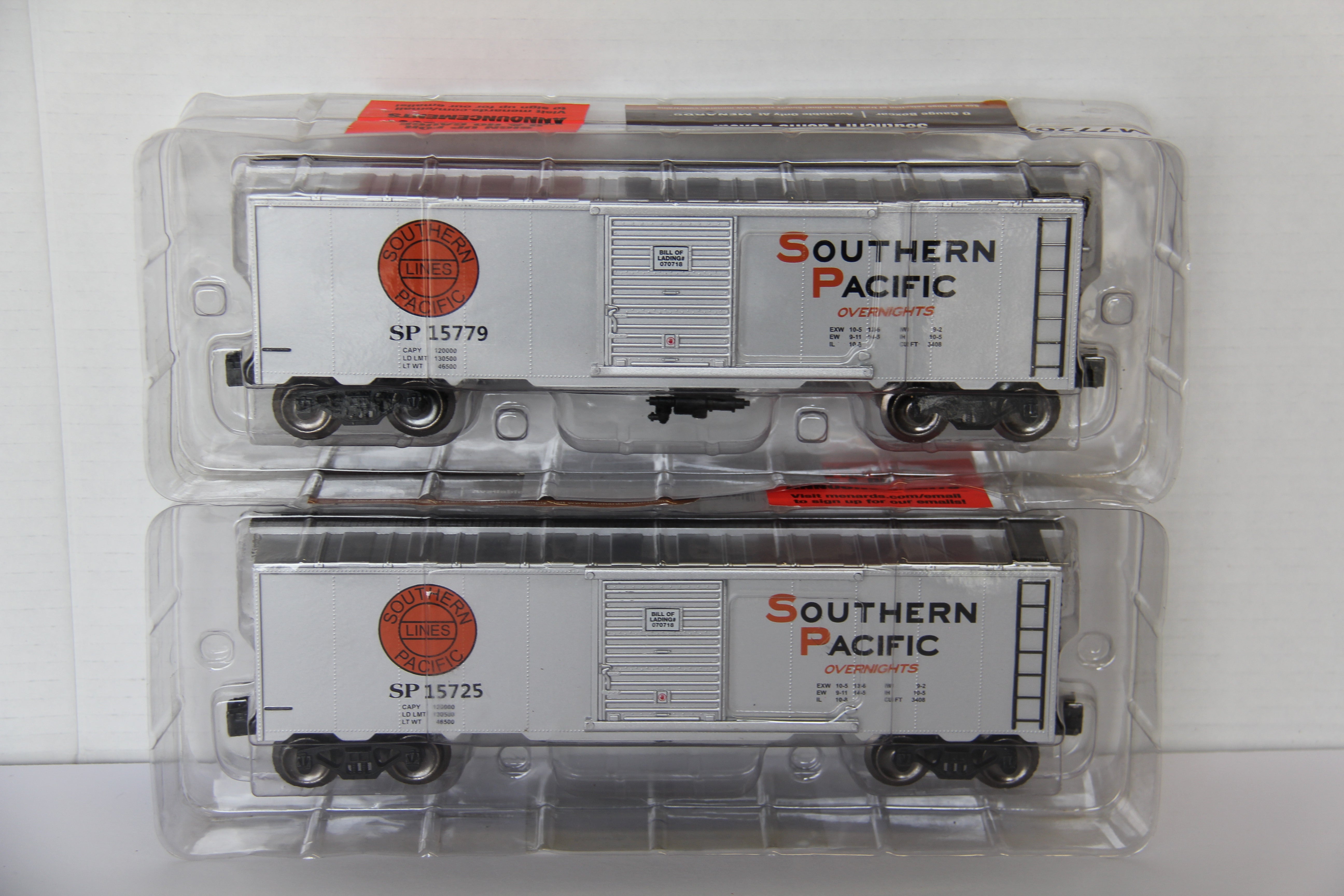 Menards # 279-4558 Southern Pacific Boxcar 15779 & 15725 2 SET-Second hand-M7720