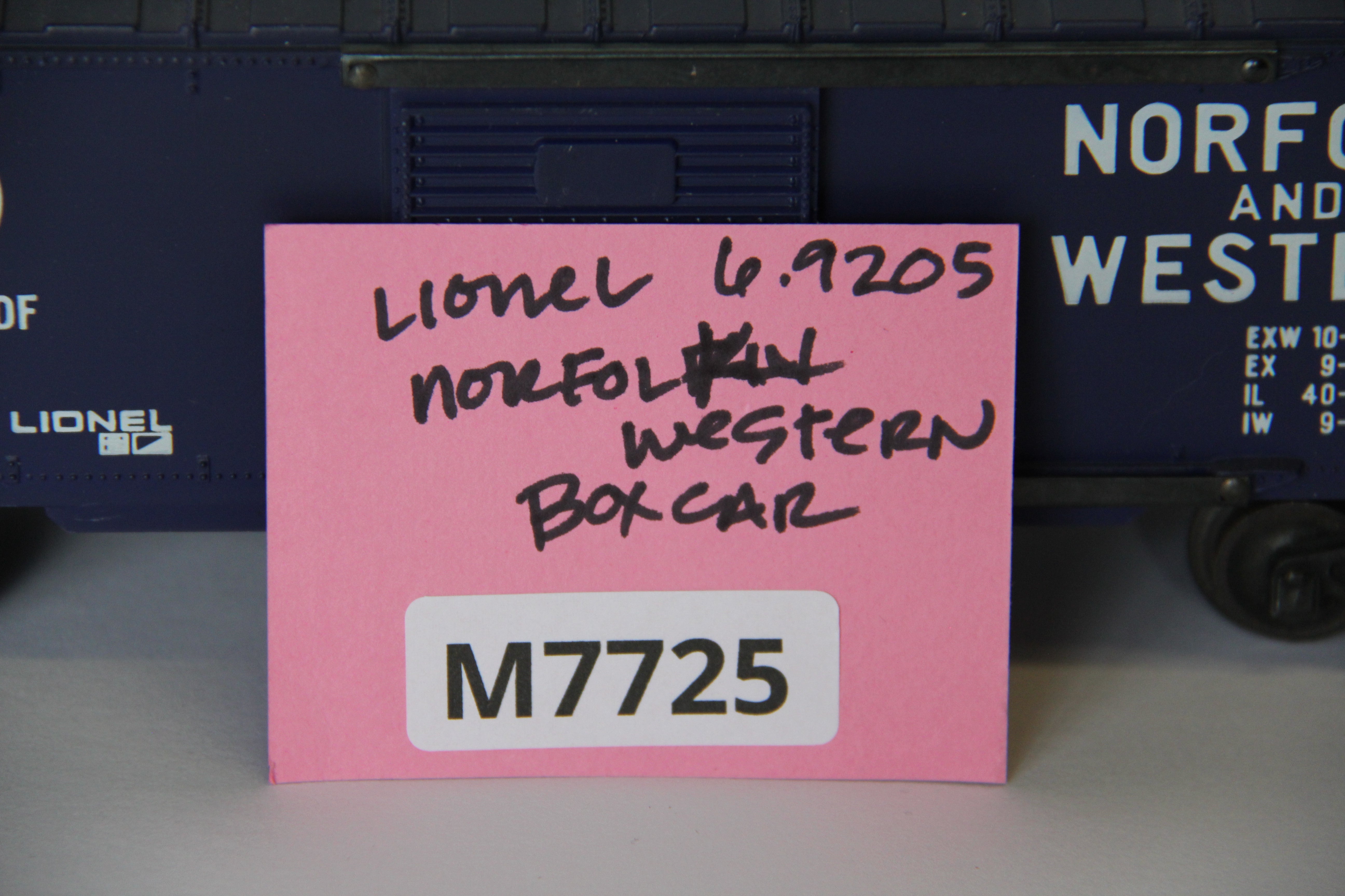 0/27 Lionel 6-9205 Norfolk & Western Box Car-Second hand-M7725