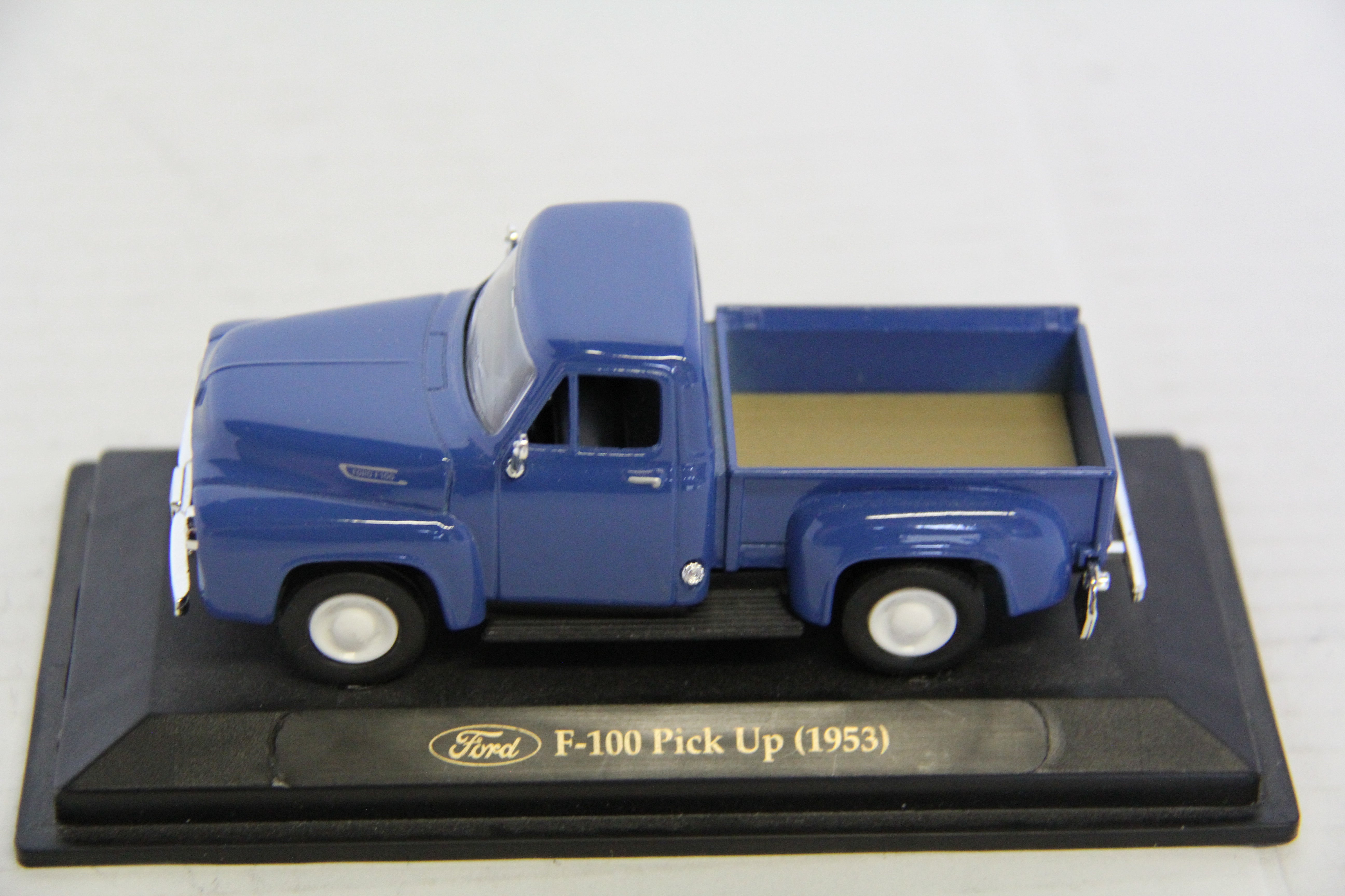Yat Ming 1953 Ford F-100 Blue Pickup-Second hand-M7309