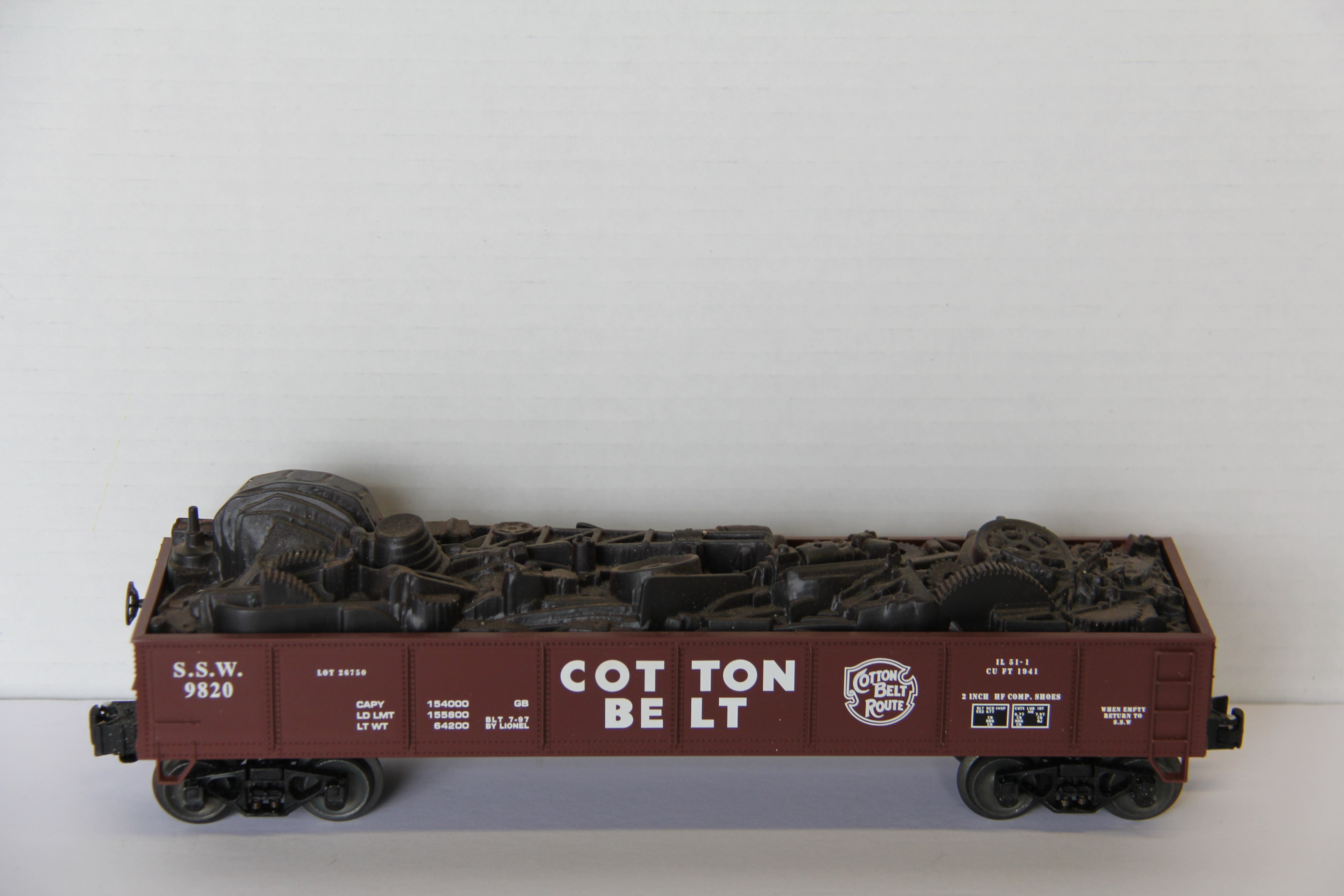 Lionel 6-17408 -9820 Cotton Belt Standard Gondola w/ Scrap Metal Load-Second hand-M7732