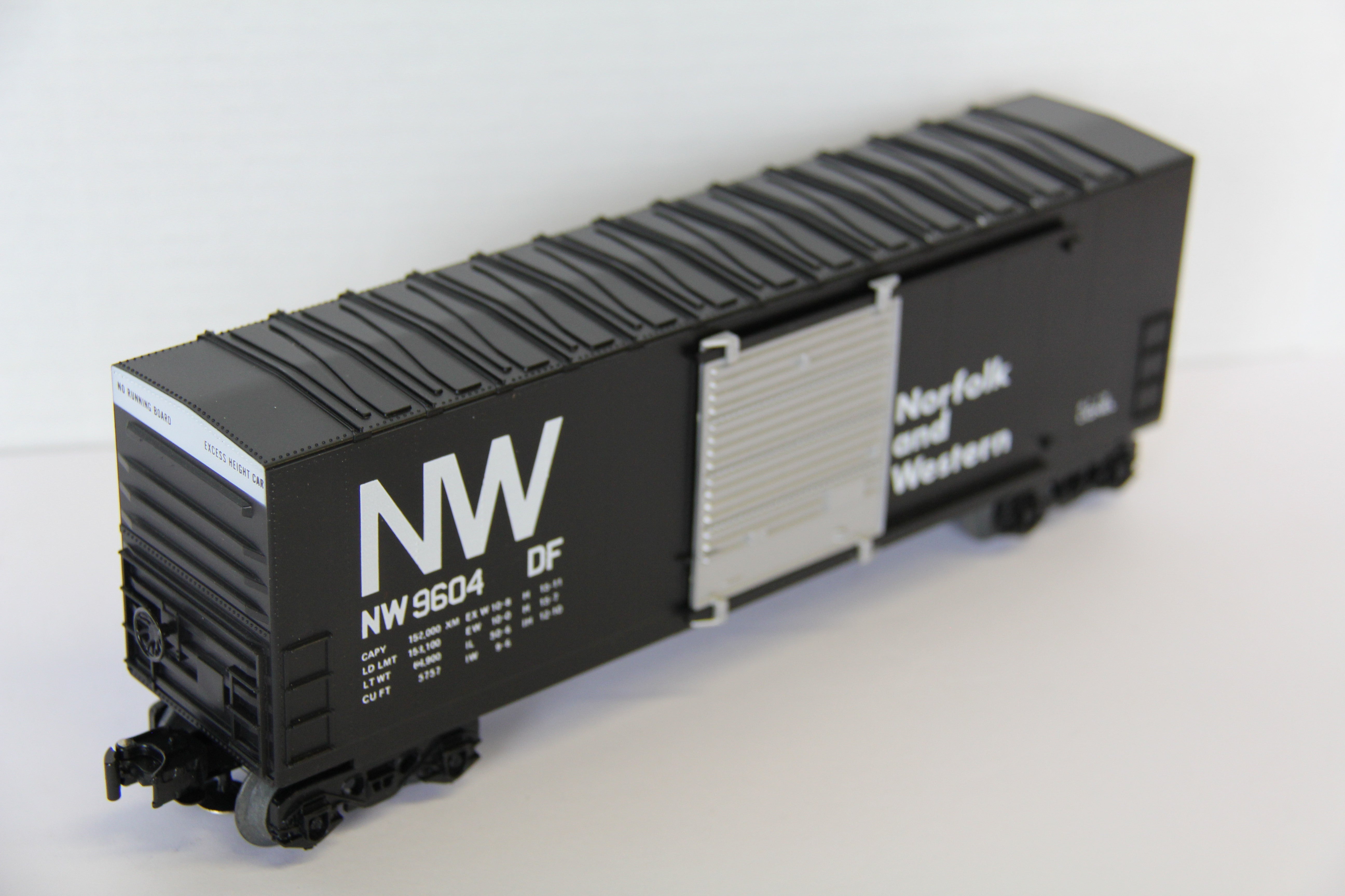 Lionel 6-9604 Norfolk & Western Hi-Cube Box Car-Second hand-M7740
