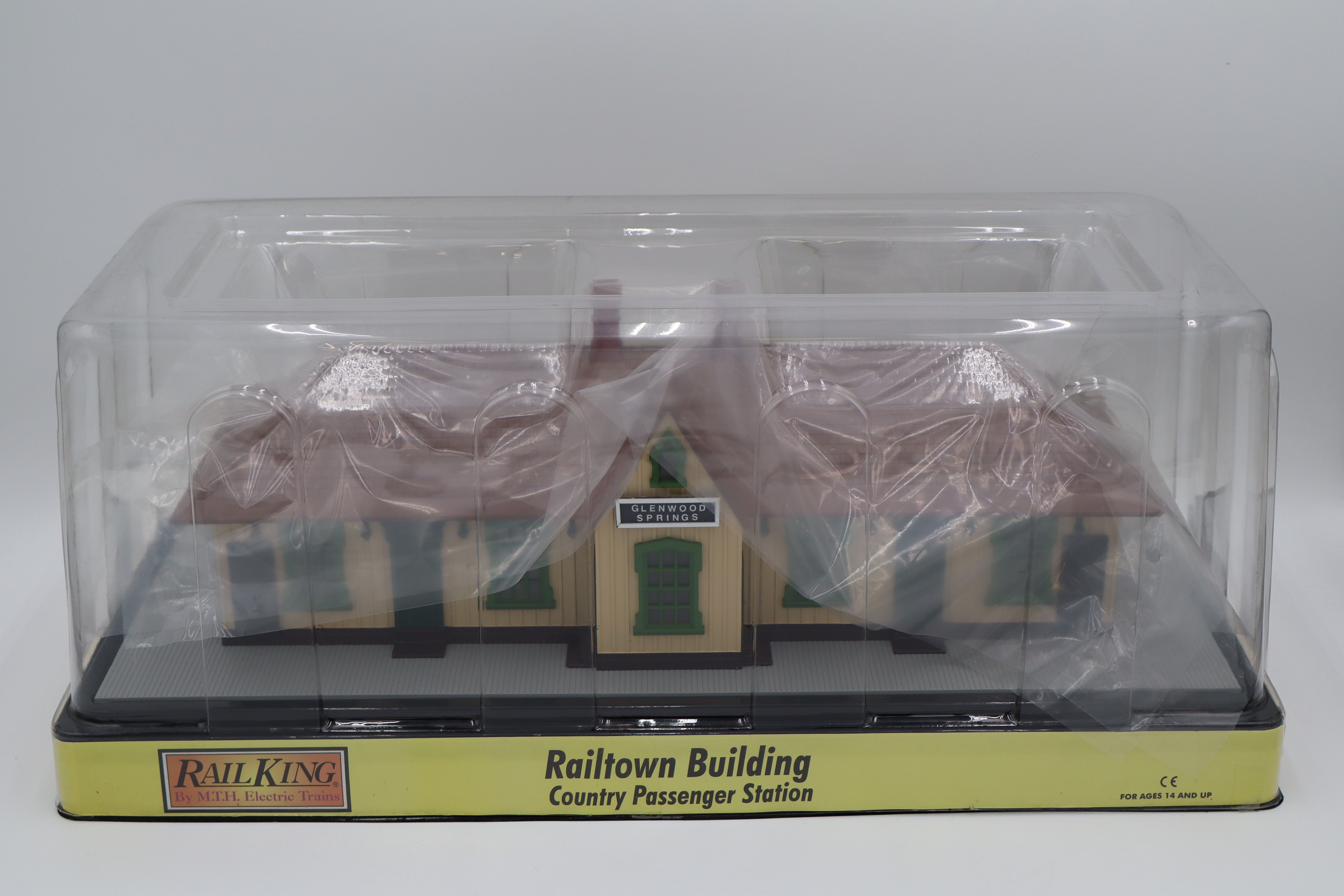 Rail King 30-90516 North Side Country Passenger Station-Second hand-M20281
