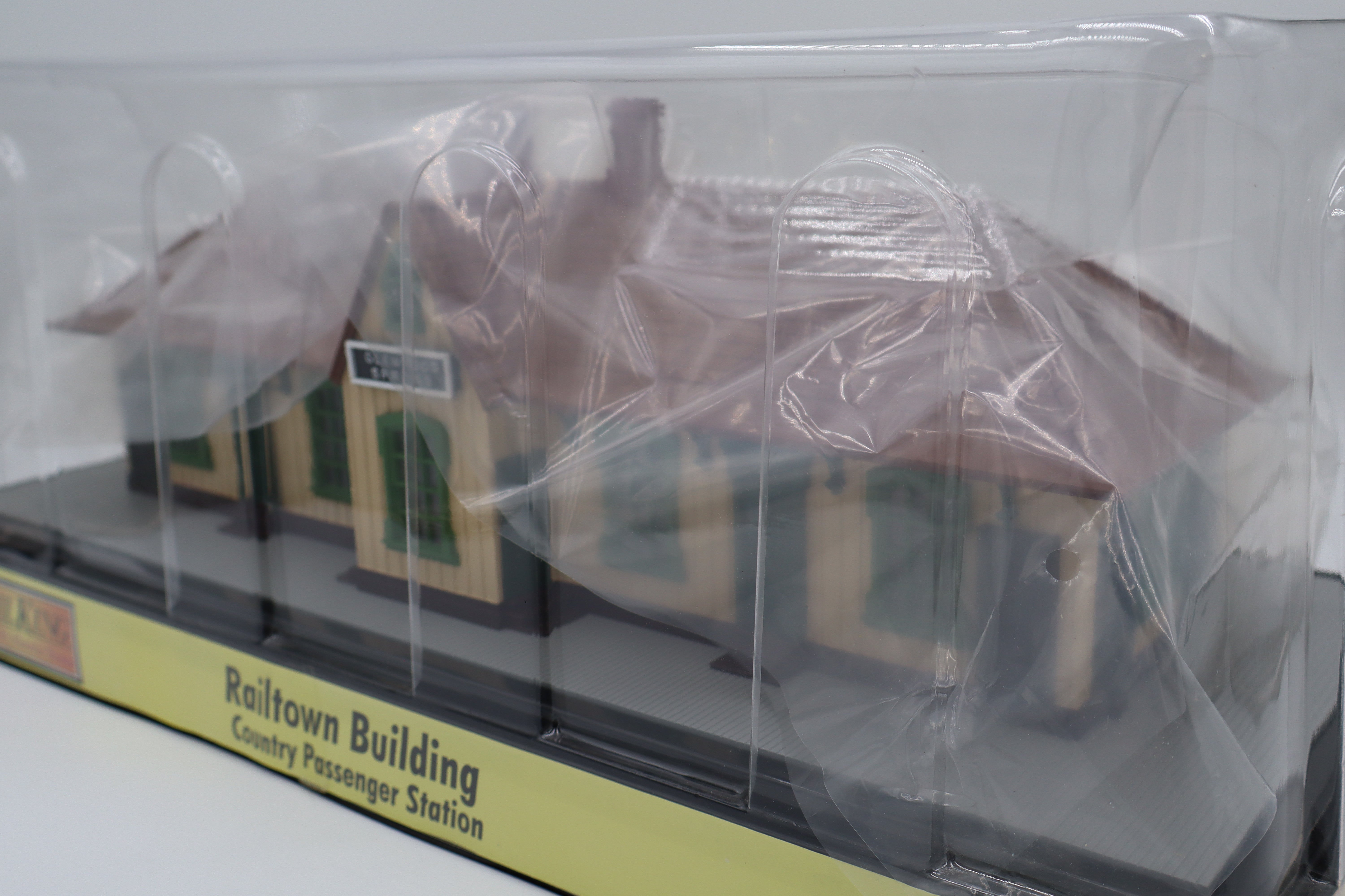 Rail King 30-90516 North Side Country Passenger Station-Second hand-M20281