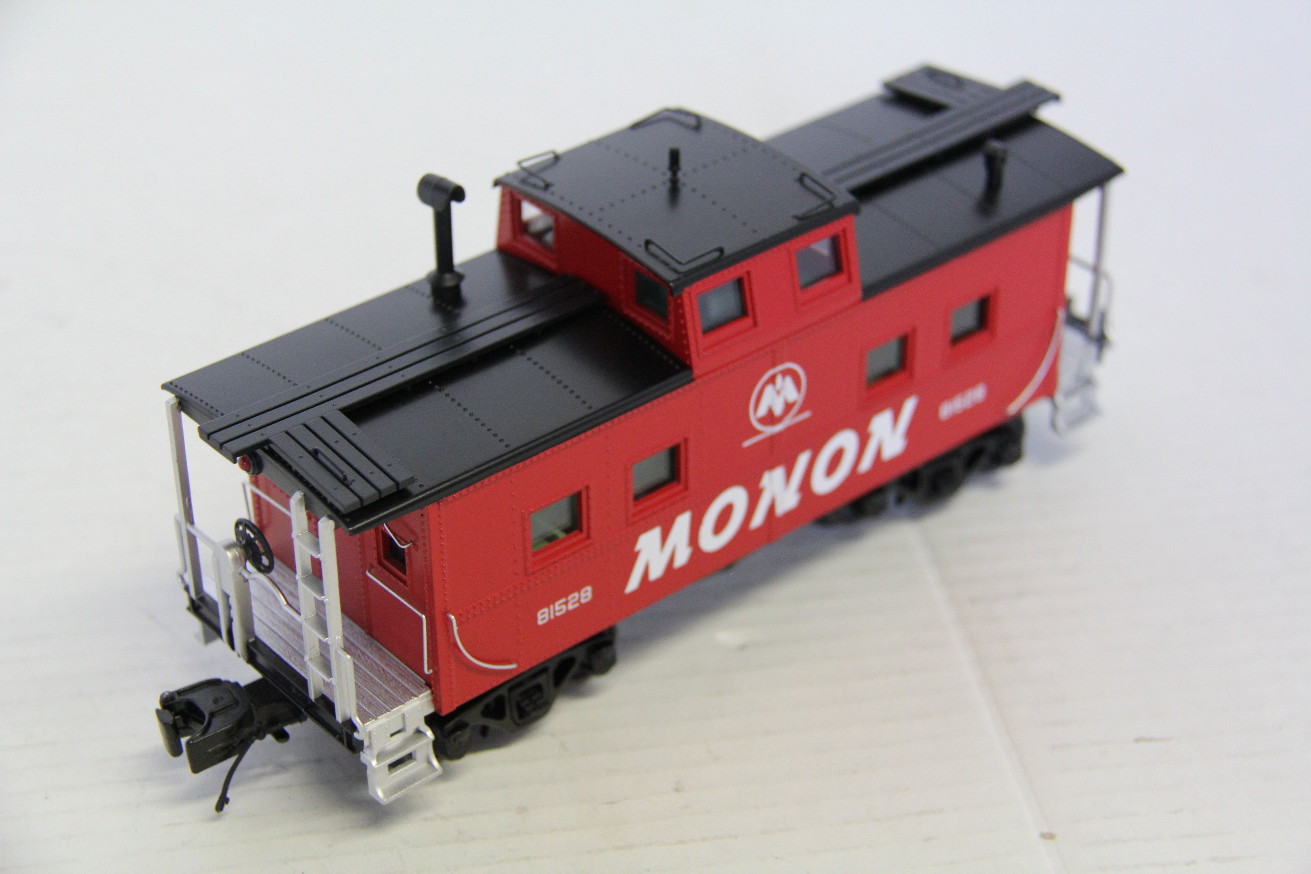MTH 20-91719 Monon Steel Caboose -Center Cupola-Second hand-M7335