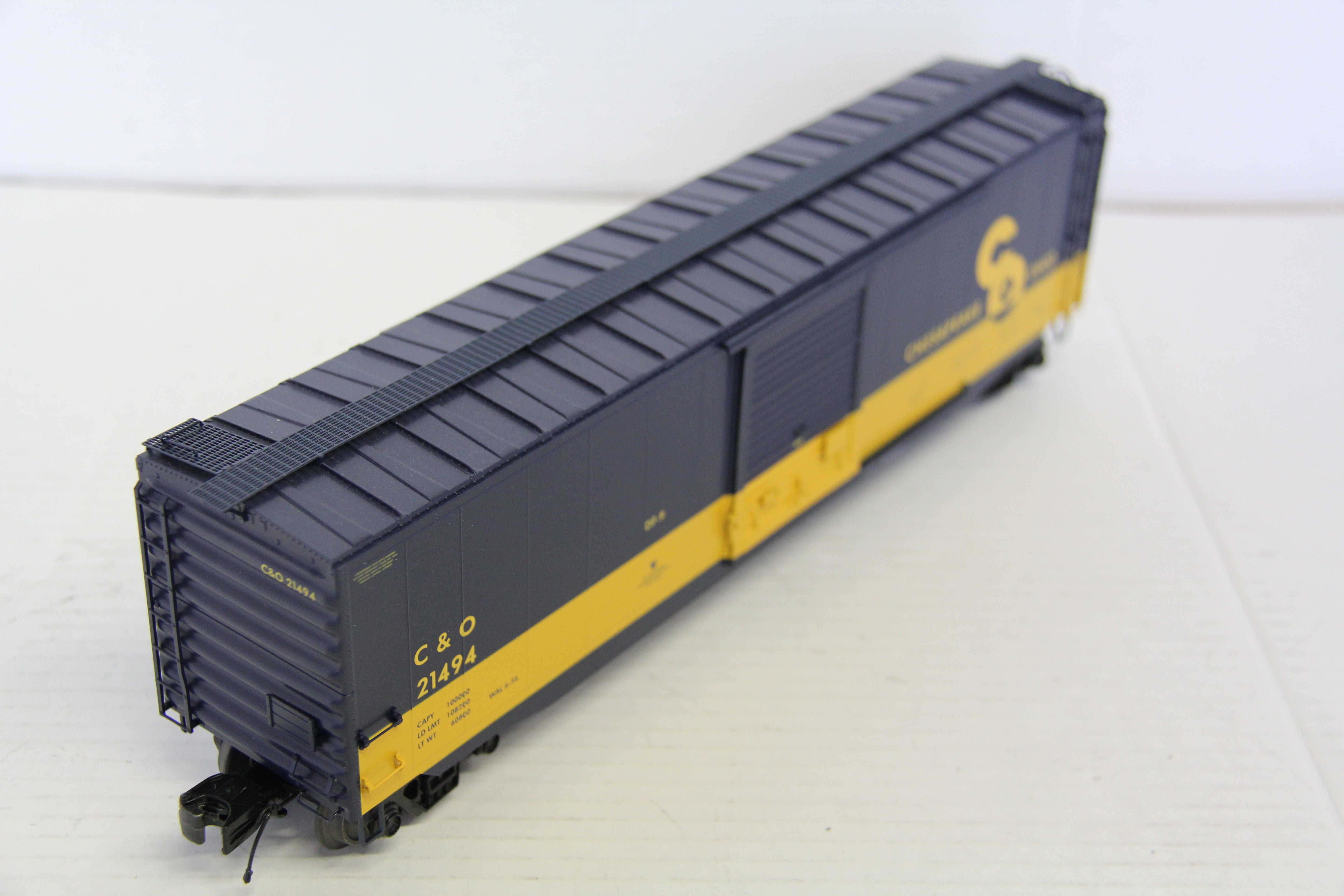 MTH 20-99382 Chesapeake & Ohio 50' PS-1 Box Car-Second hand-M7337 - MrMuffin'sTrains