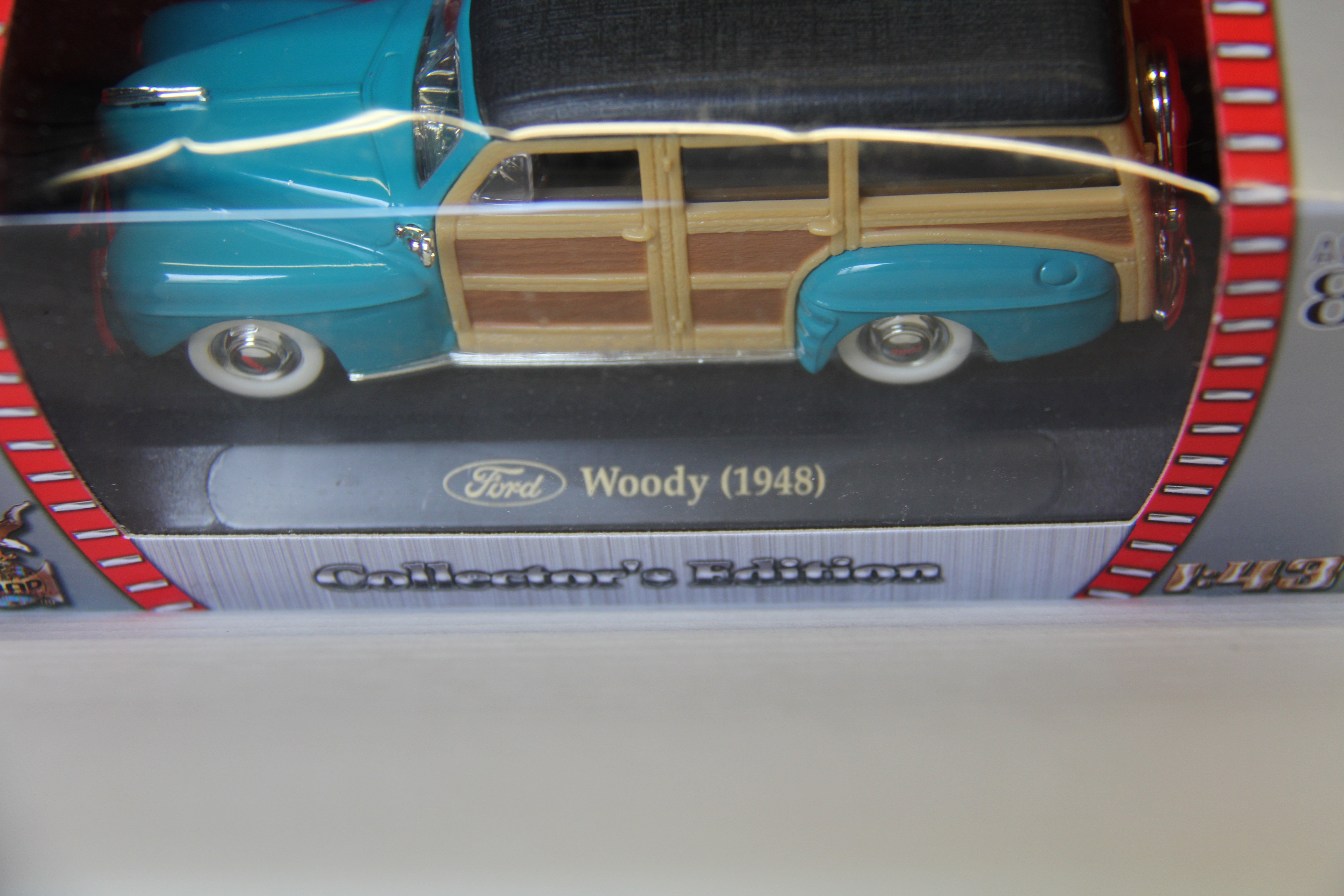 Road Signature Series 1:43 Scale 1948 Ford Woody-Second hand-M6080