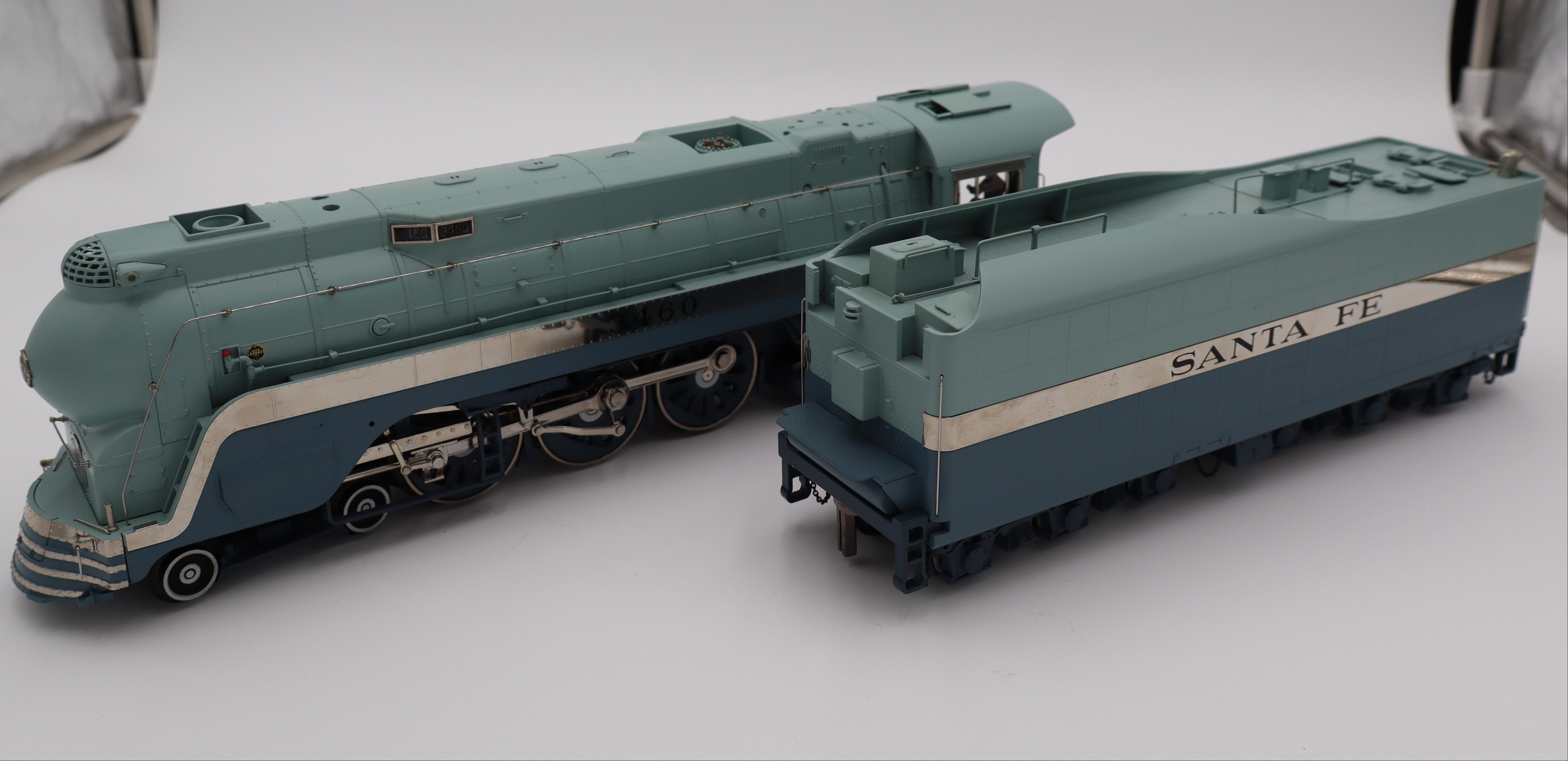 MTH 20-3435-1 Santa Fe 464 Blue Goose Hudson Steam Engine & MTH 20-66170 Santa Fe (Blue Goose) 70' Streamlined Passenger 2 Car Set-Second hand-M8382
