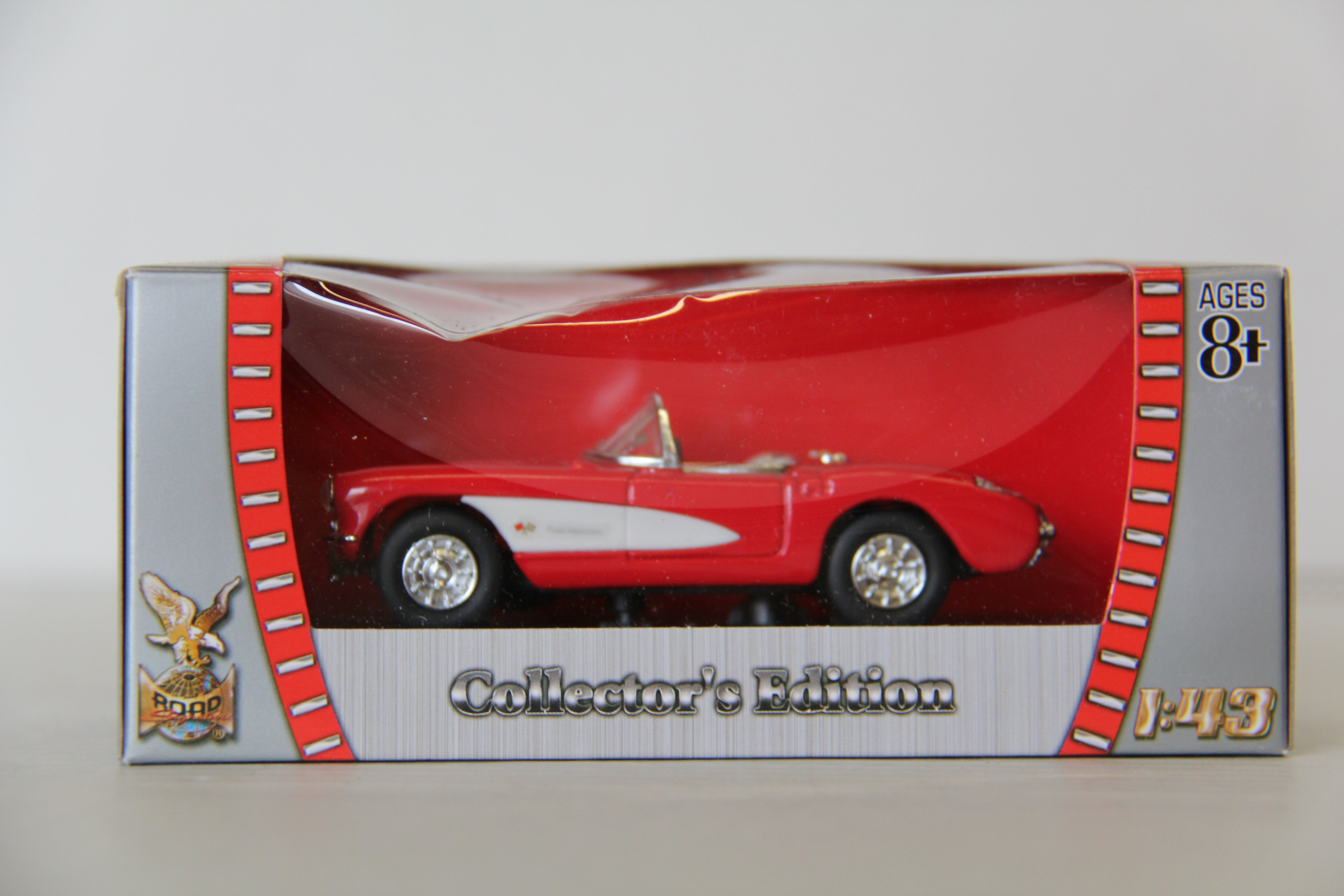 Road Signature Series 1:43 Scale 1957 Chevrolet Corvette-RED-Second hand-M6086