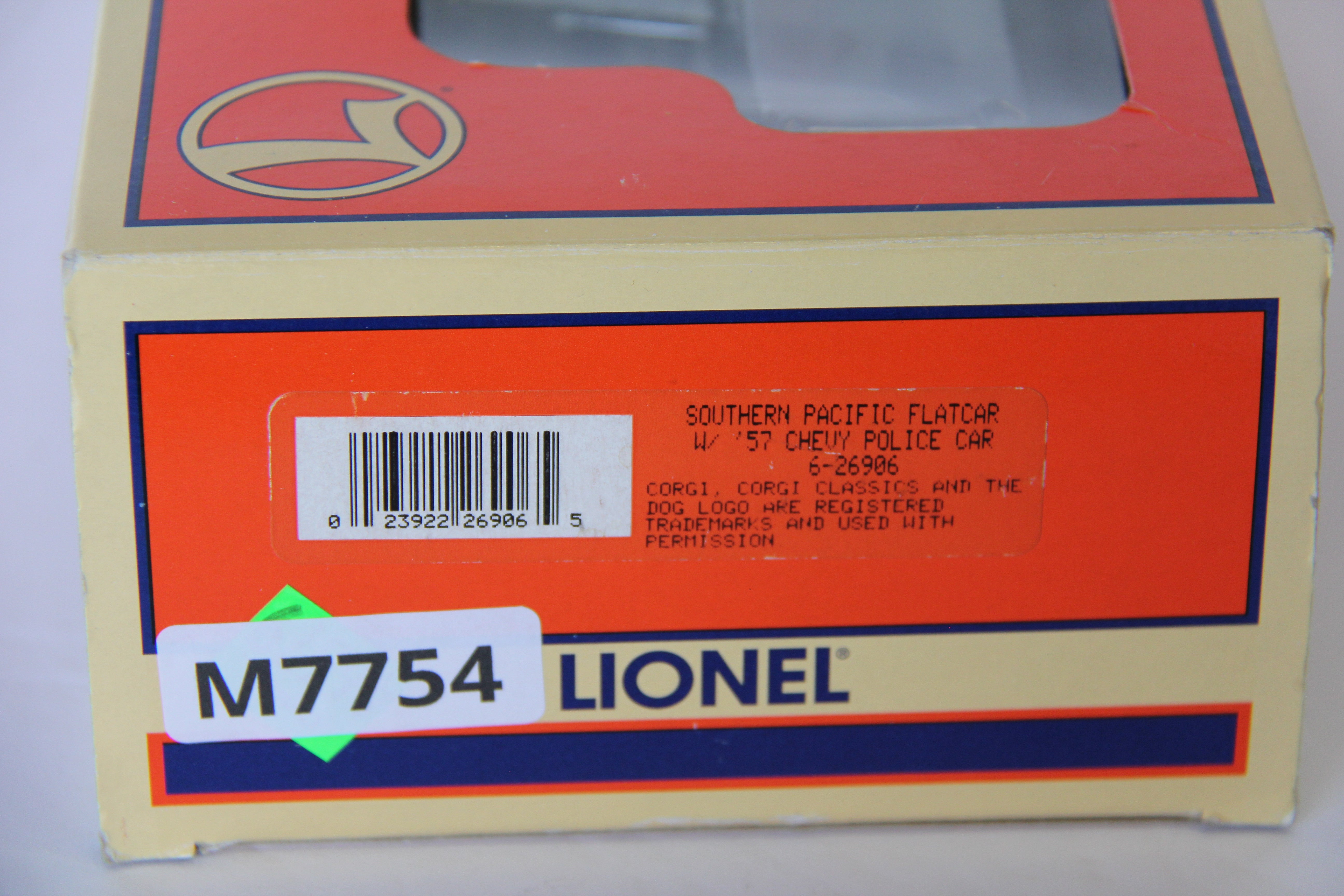 Lionel 6-26906 Southern Pacific Flatcar w/ '57 Chevy Police Car-Second hand-M7754