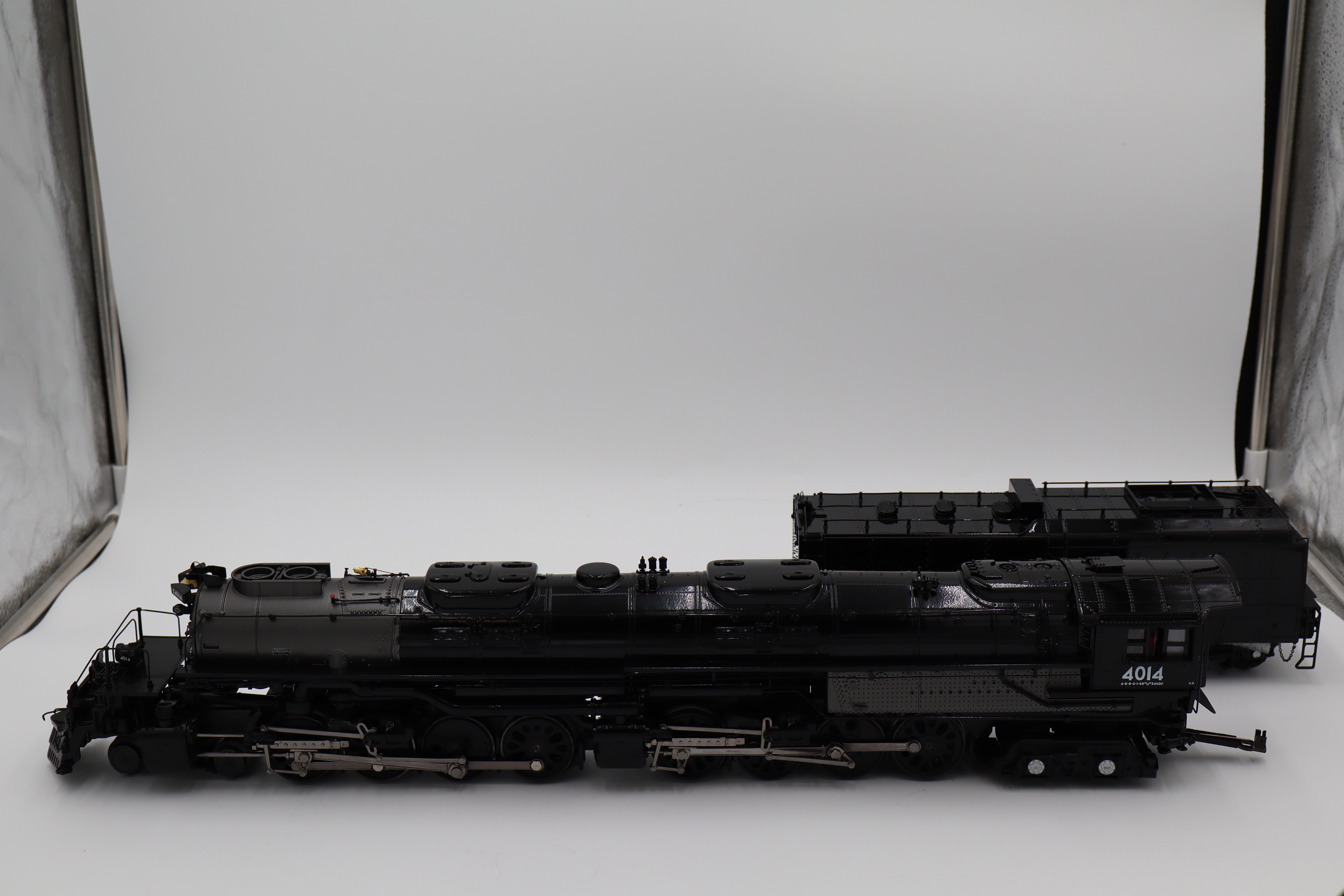 MTH 20-3807-1 Union Pacific #41014 Restoration) 4-8-8-4 Big Boy Steam Engine (Oil Burner)-Second hand-M8377
