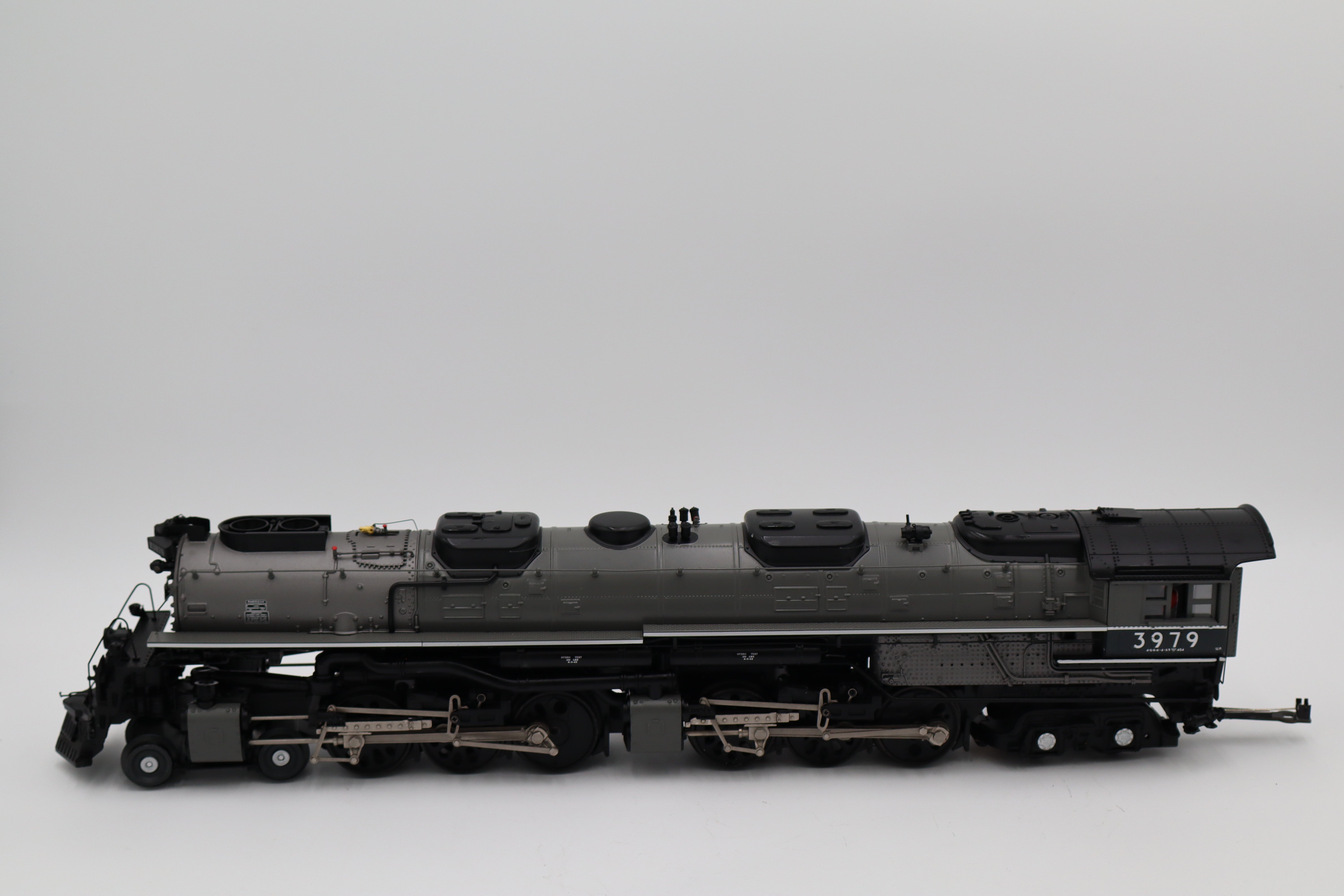 MTH 20-3896-1 Union Pacific #3979 (Oil Tender) 4-6-6-4 Challenger Steam Engine-Second hand-M8174
