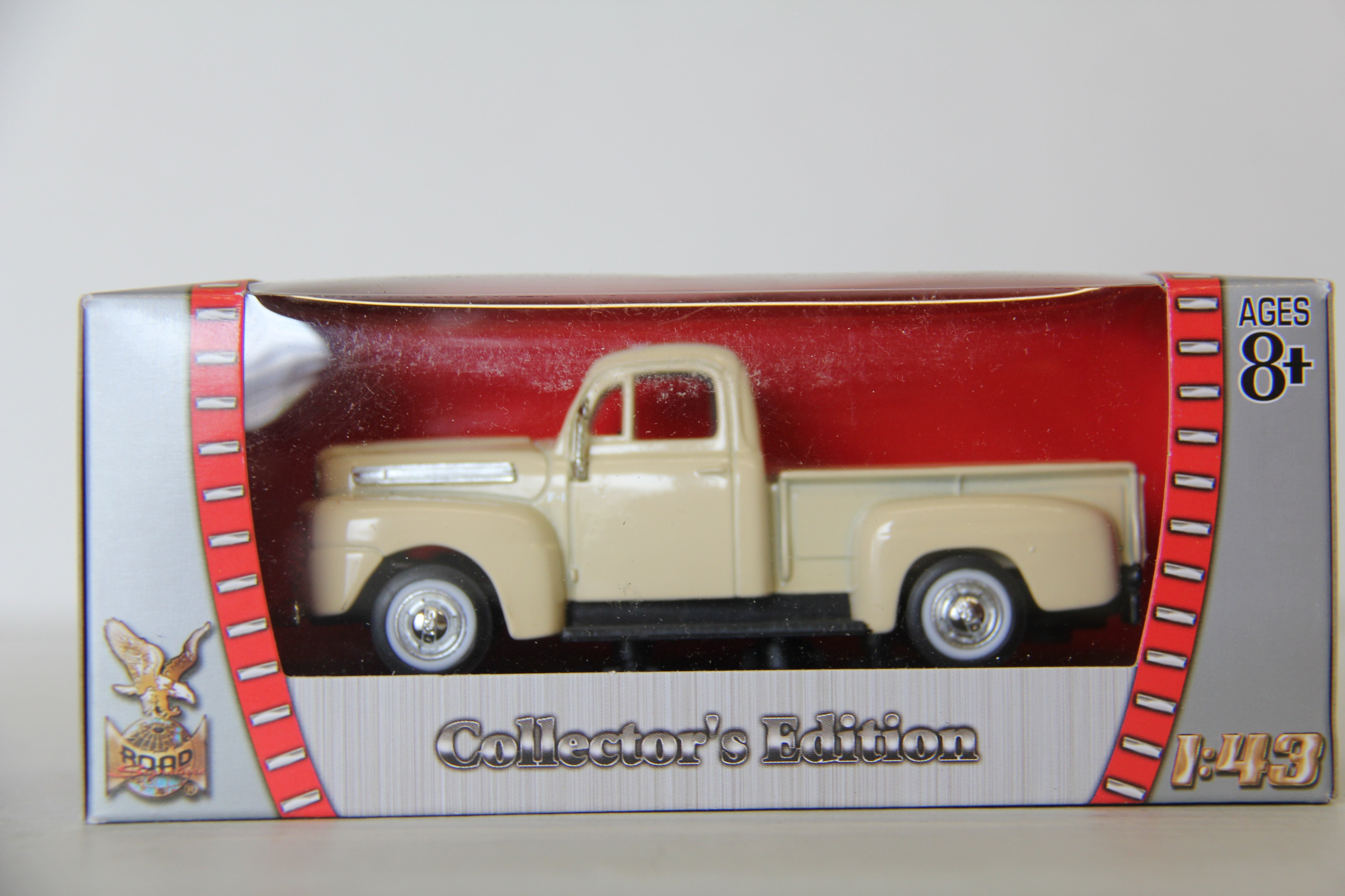 Road Signature Series 1:43 Scale 1948 Ford F-1 Pick Up White-Second hand-M6098