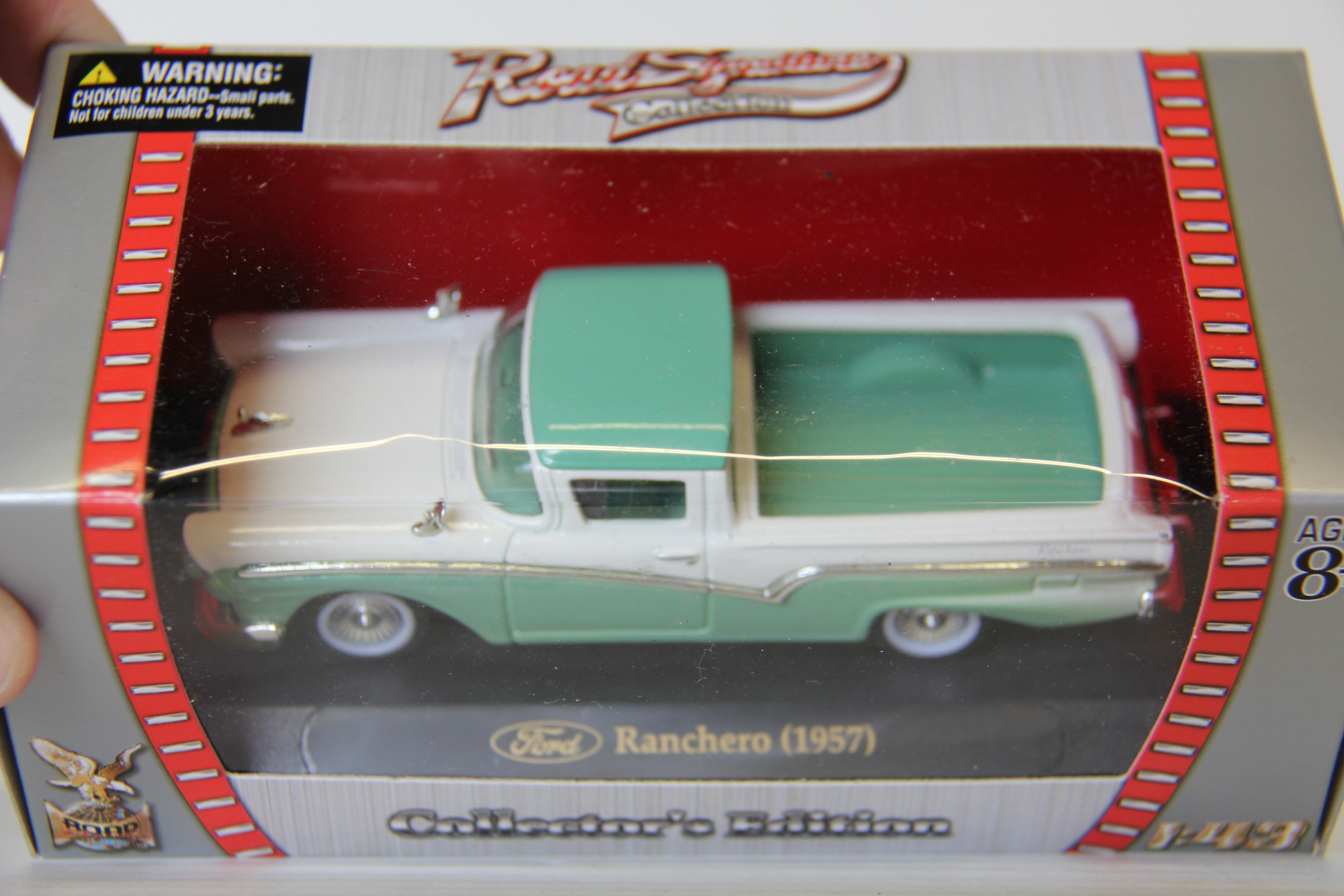 Road Signature Series 1:43 Scale 1957 Ford Ranchero-Second hand-M6099