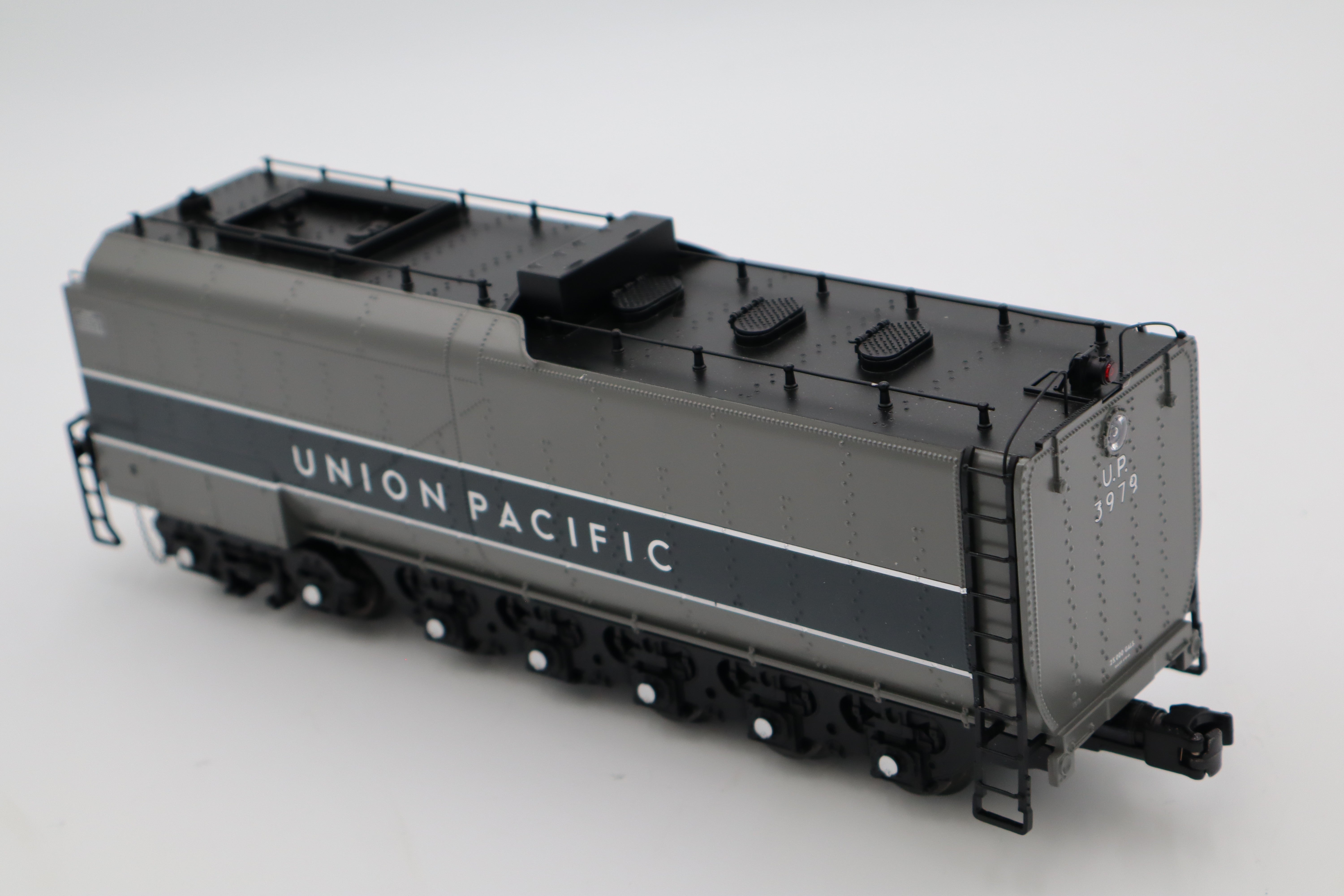 MTH 20-3896-1 Union Pacific #3979 (Oil Tender) 4-6-6-4 Challenger Steam Engine-Second hand-M8174
