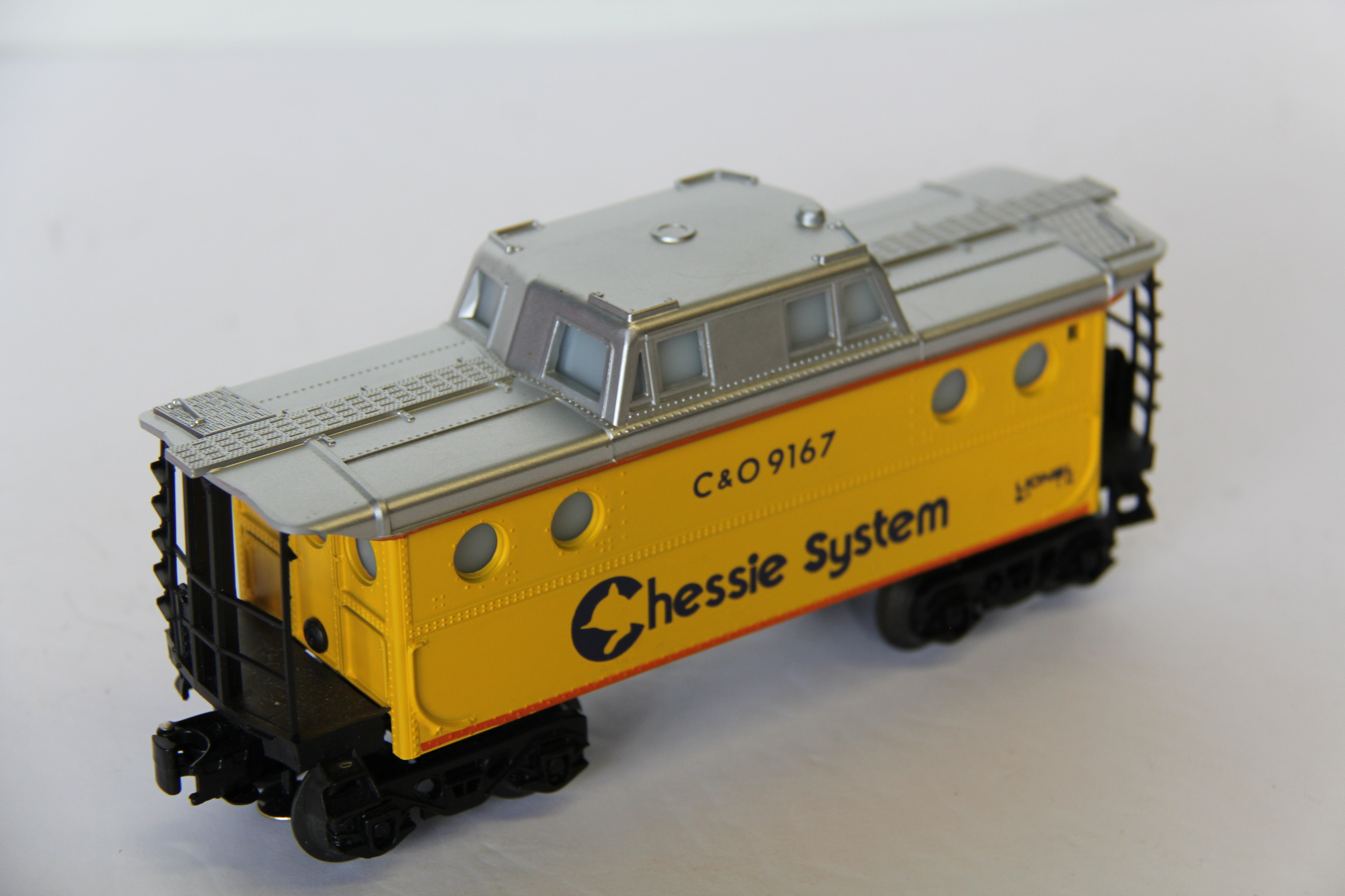 Lionel 6-9167 Chessie Lighted Caboose-Second hand-M7759