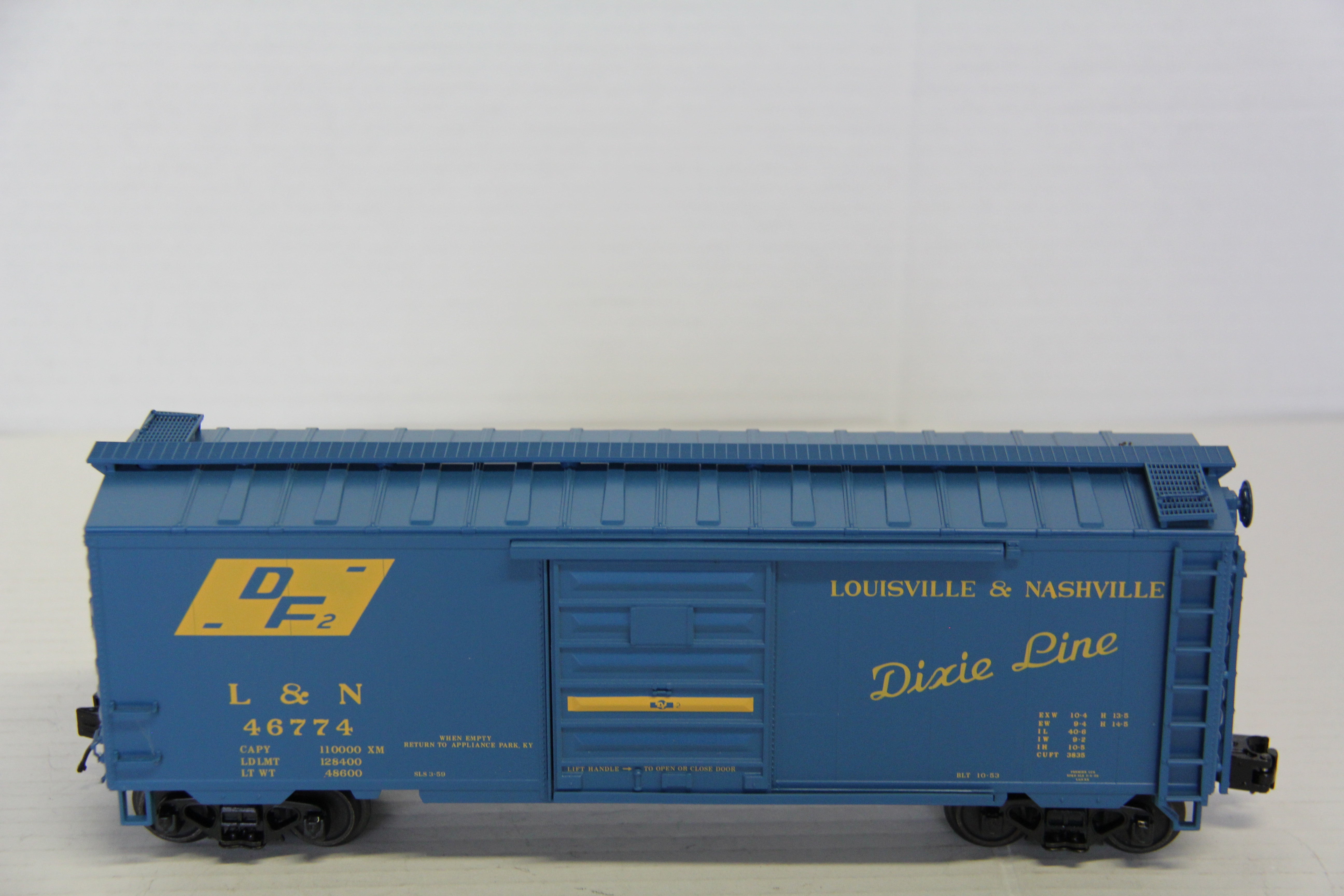 Atlas Premier #3001842-1 & #3001842-2 Louisville & Nashville 40' PS-1 Box Car-Second hand-M7349