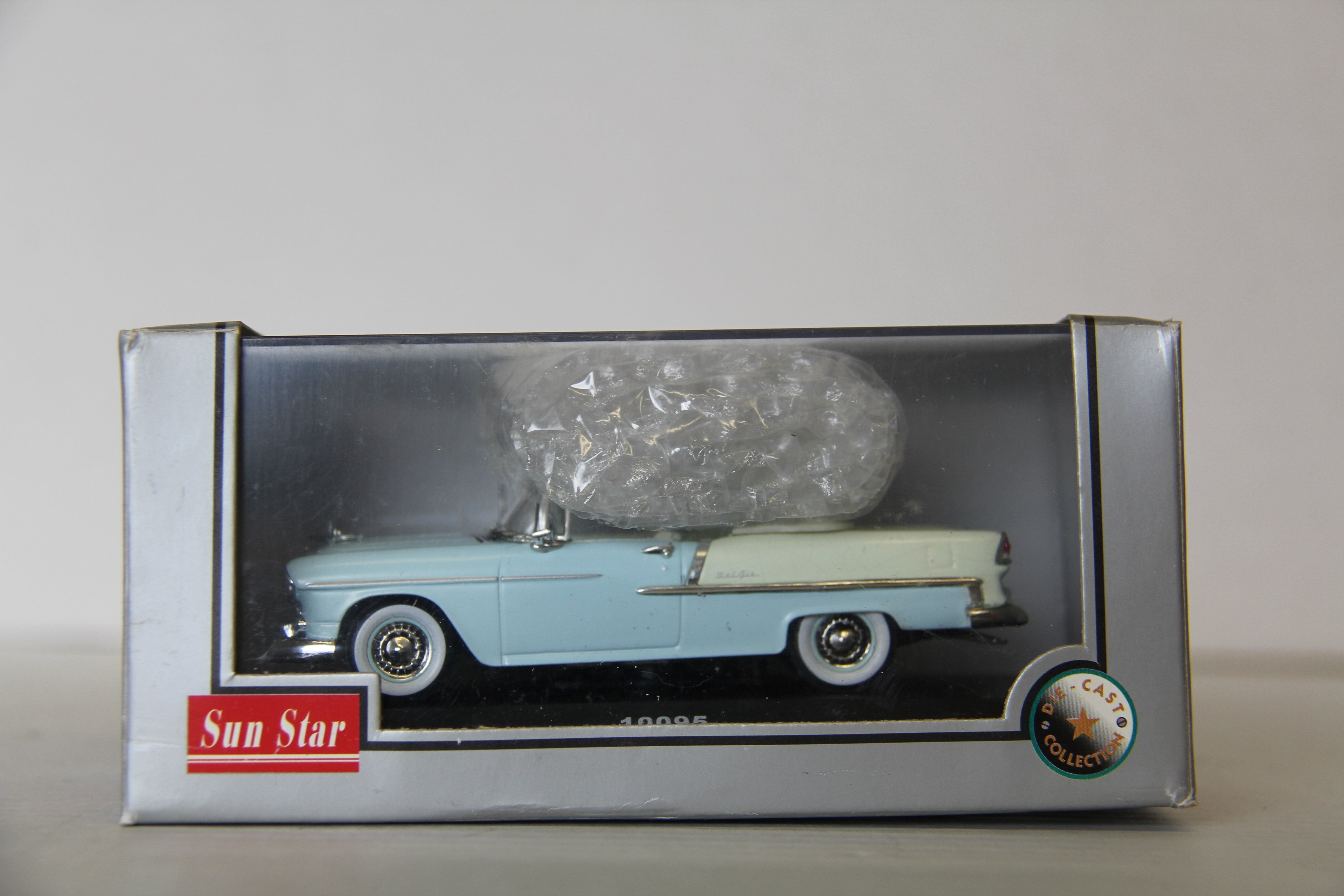 Sun Star #10095 1:43 Scale 1955 Chevrolet Bel Air Convertible-Second hand-M6104