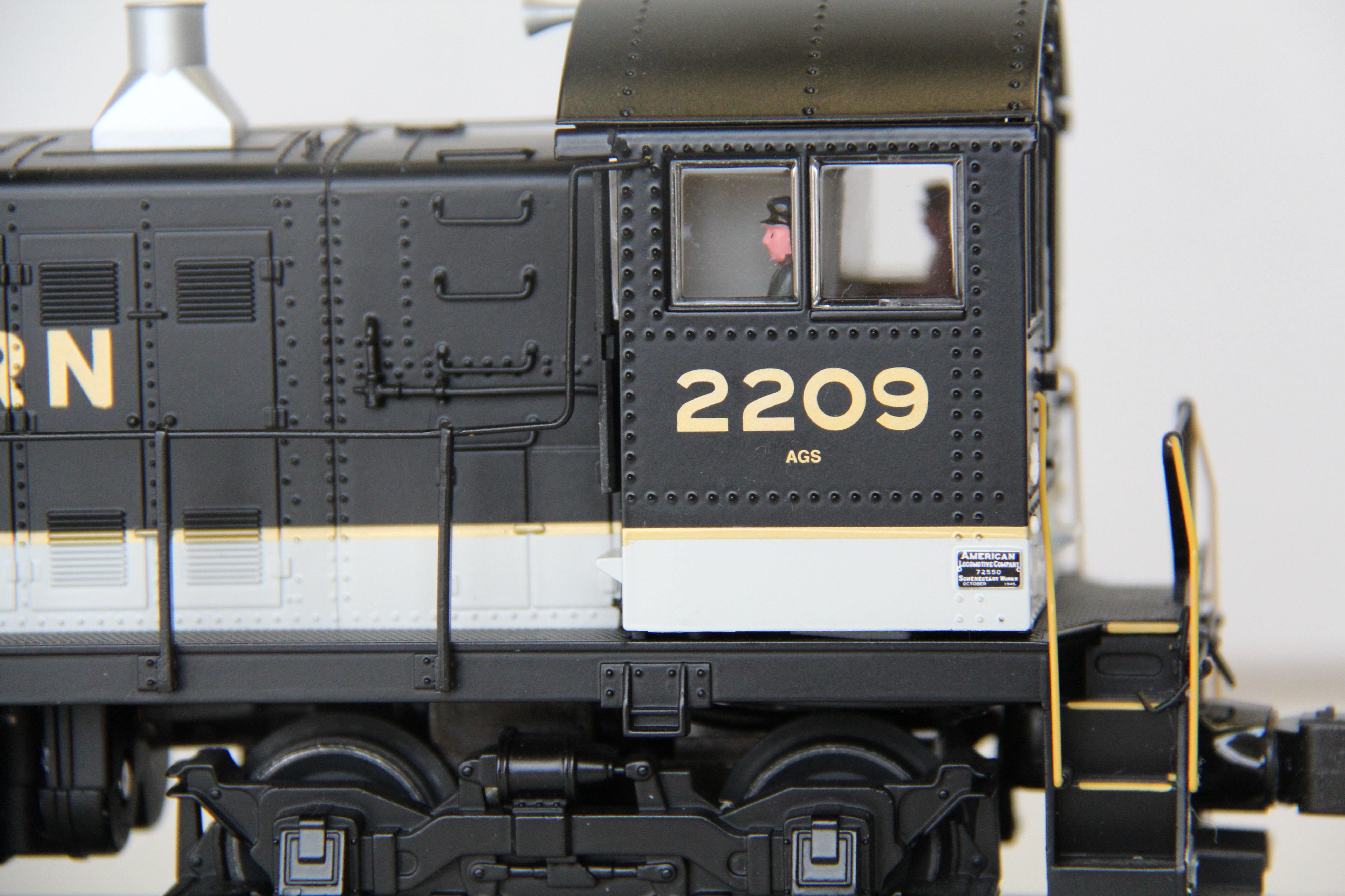 Lionel 6-38484 Southern S-2 Switcher Diesel Locomotive #2209-Second hand-M3897