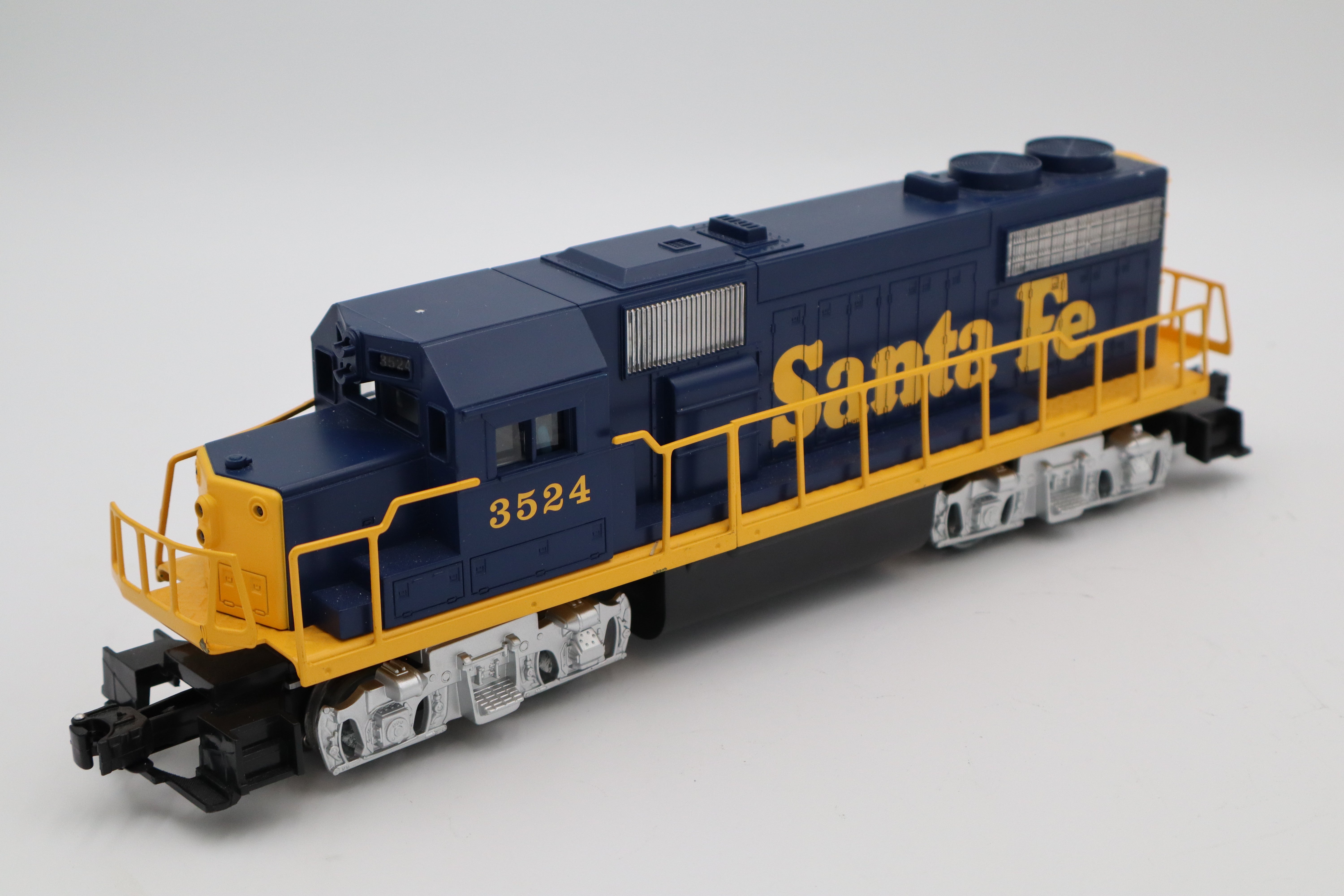 Lionel 6-28868 Santa Fe GP-38 Locomotive-Second hand-M8220