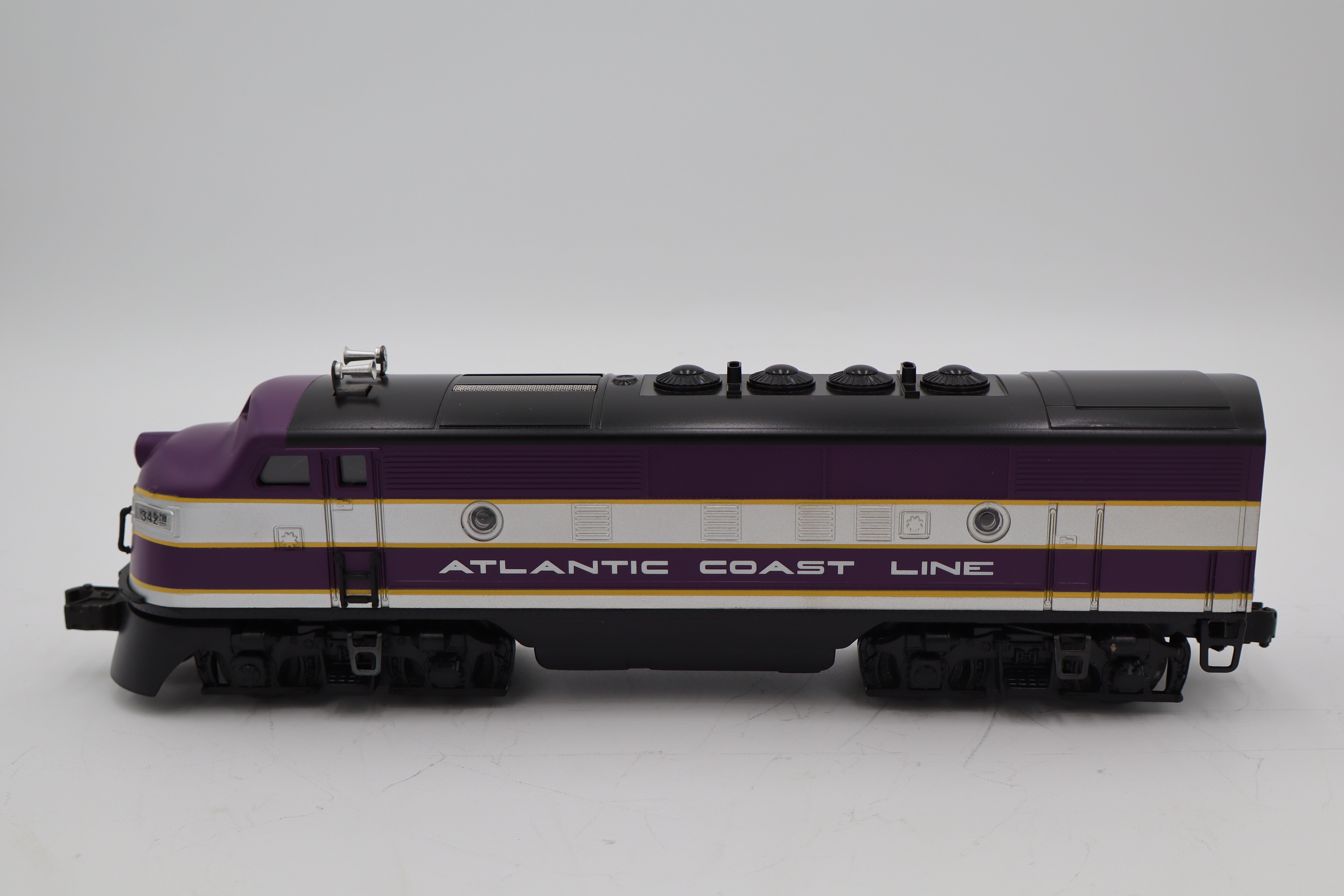 Lionel 6-11903 Atlantic Coast Line F3 ABA Diesels & 4 Passenger Set-Second hand-M8371