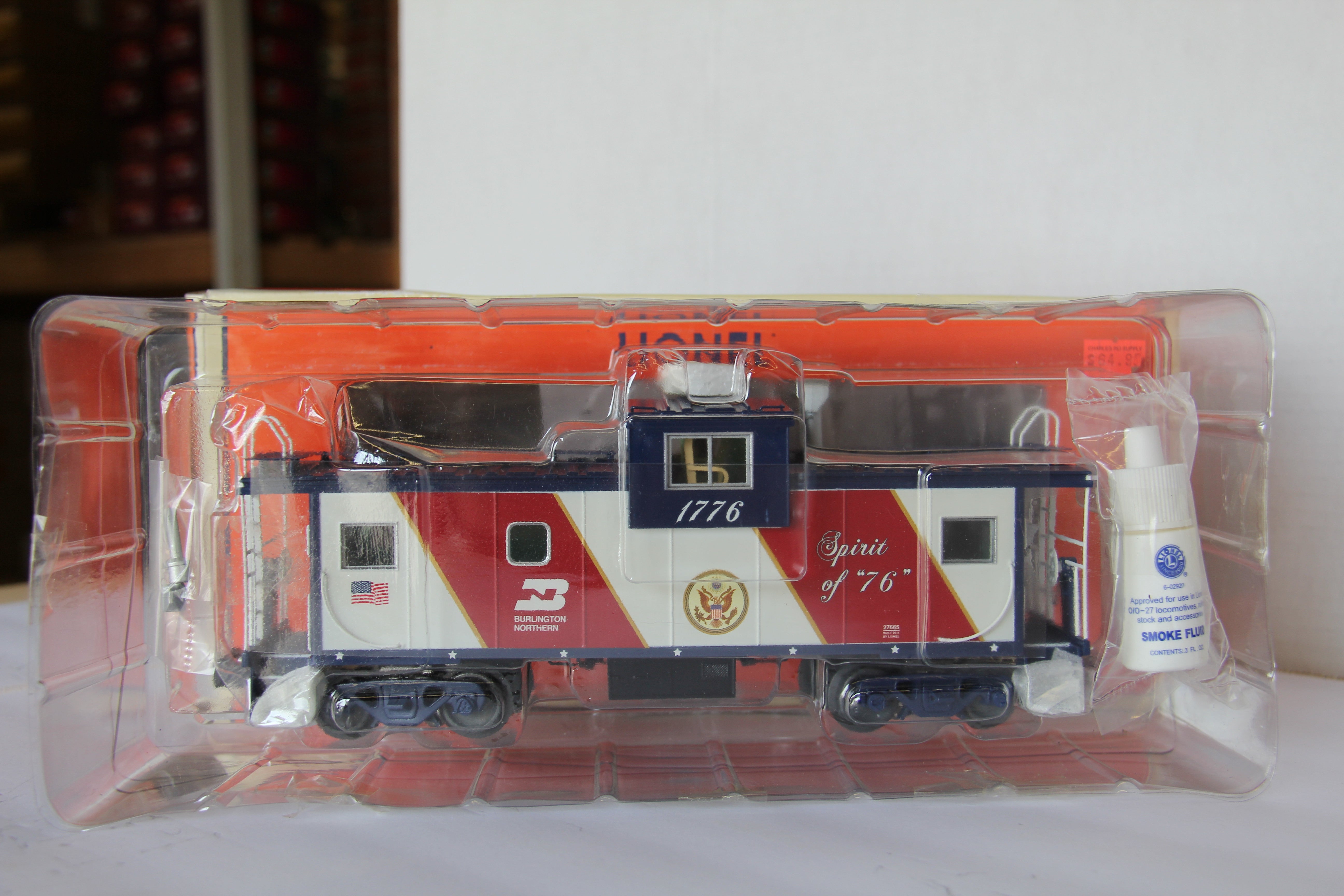 Lionel 6-27665 Burlington Northern #1776 Extended Vision Caboose-Second hand-M6108