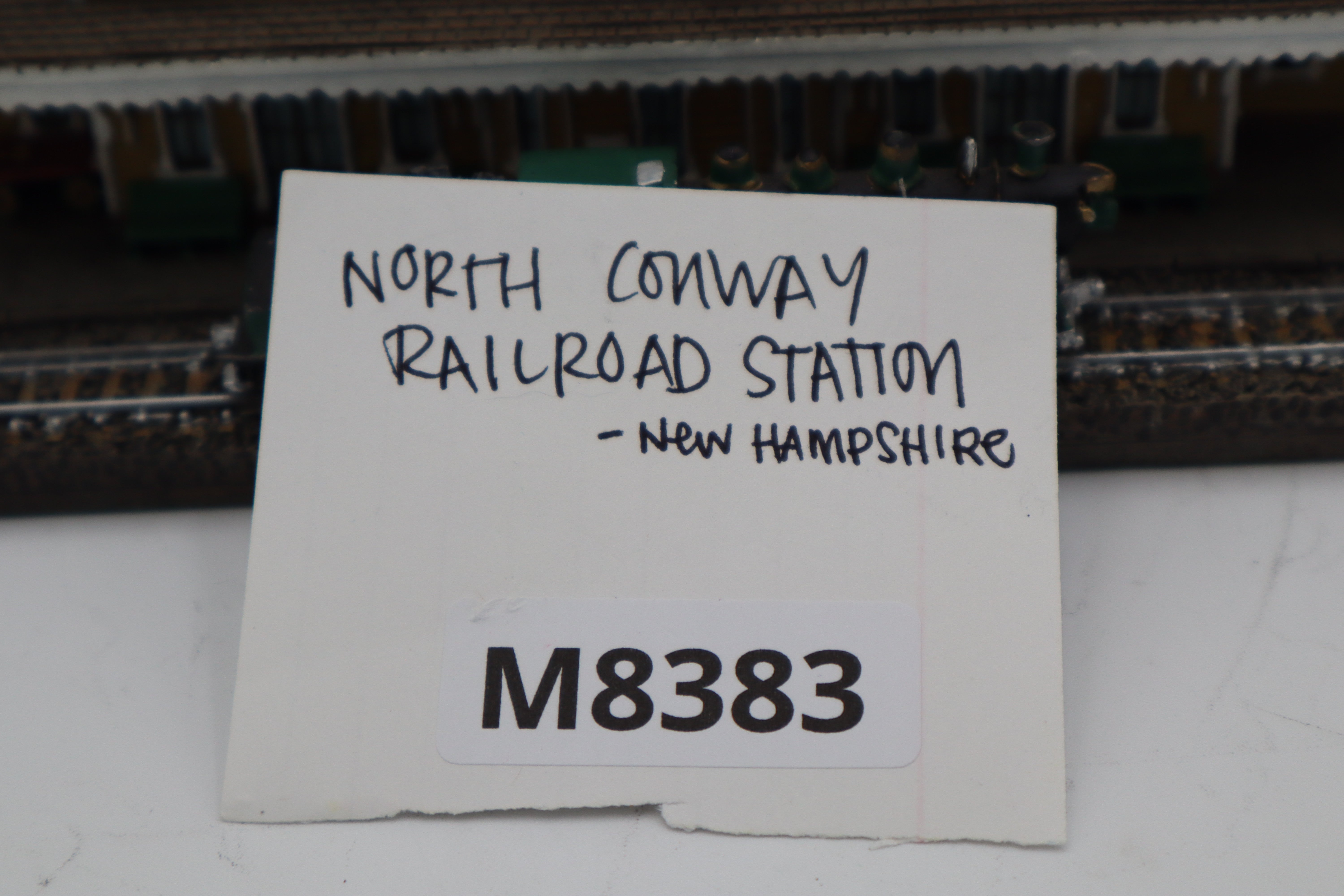 1993 Danbury Mint "North Conway Railroad Station"-Second hand-M8383