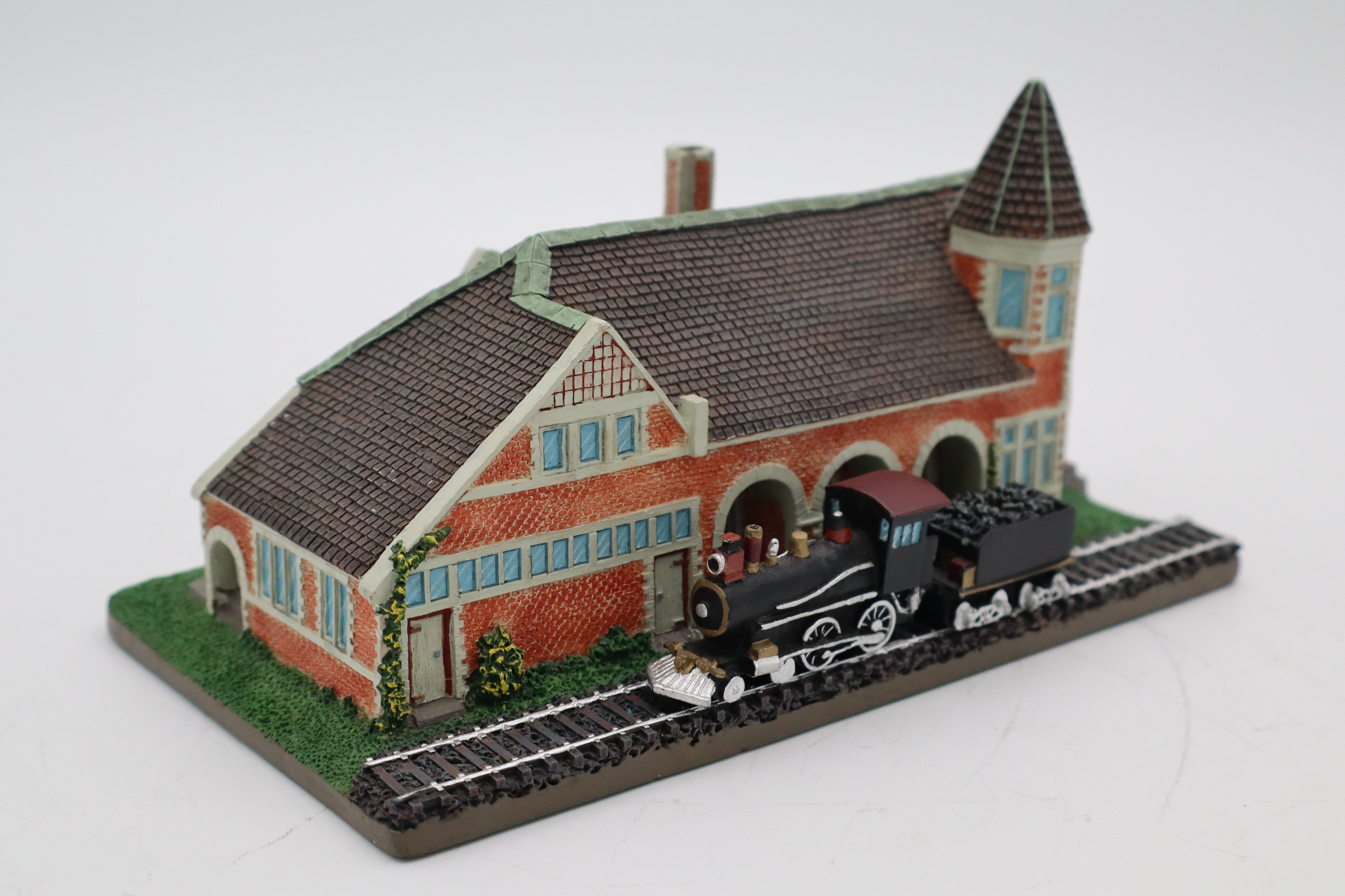 1993-1994 Danbury Mint  "The Lockport Railroad Station"-Second hand-M8384