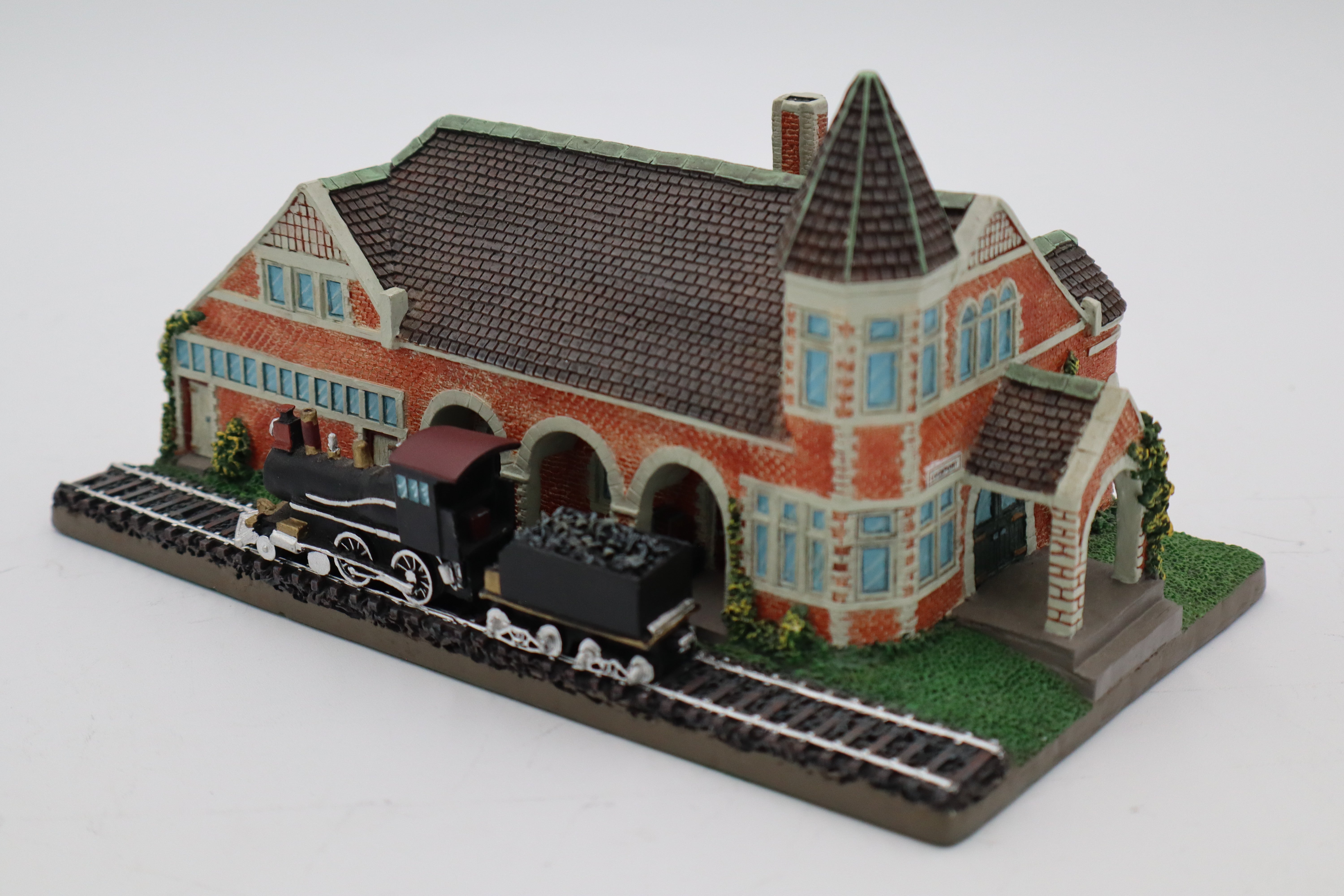 1993-1994 Danbury Mint  "The Lockport Railroad Station"-Second hand-M8384