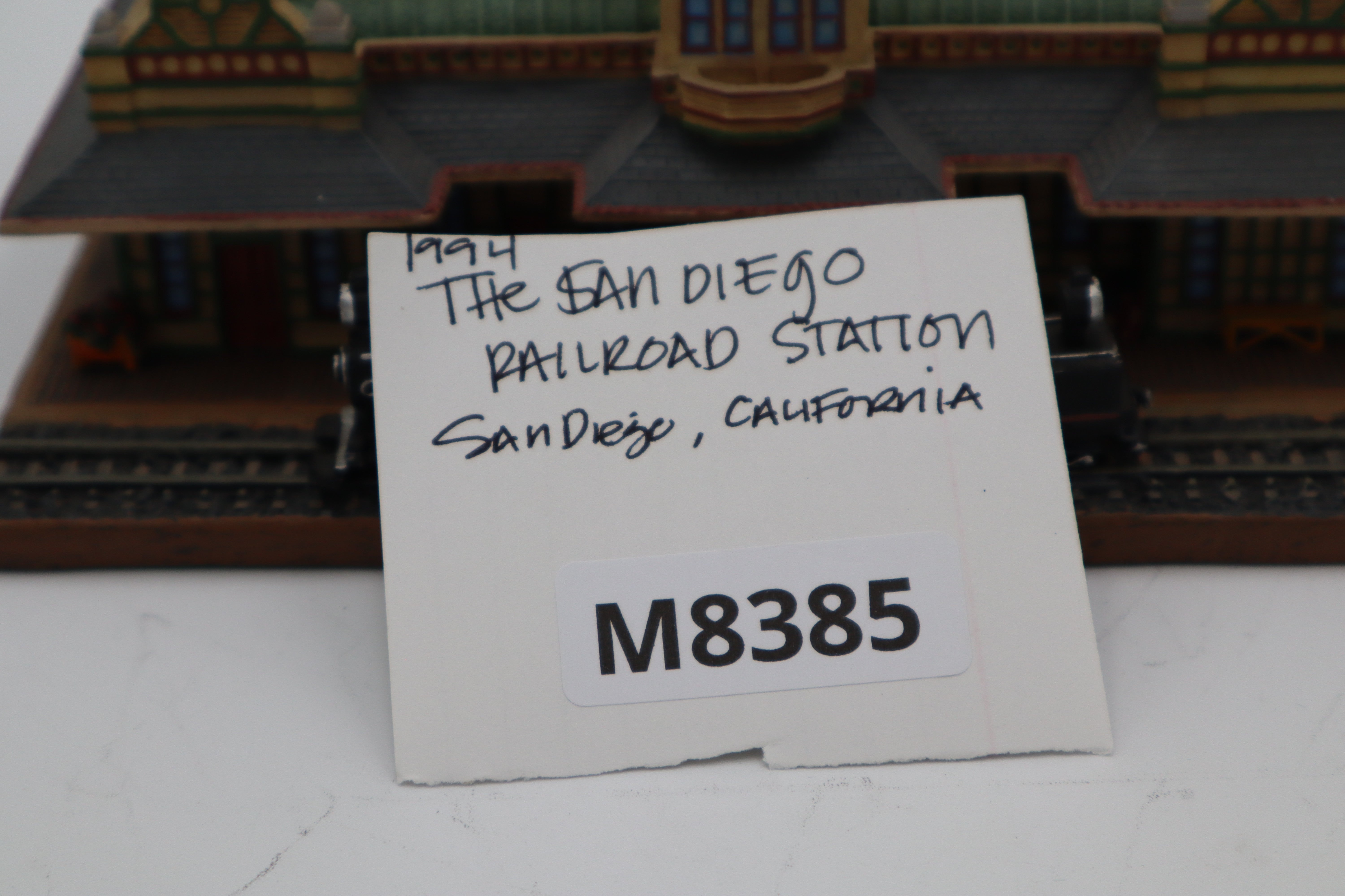 1994 Danbury Mint "The San Diego Railroad Station"-Second hand-M8385