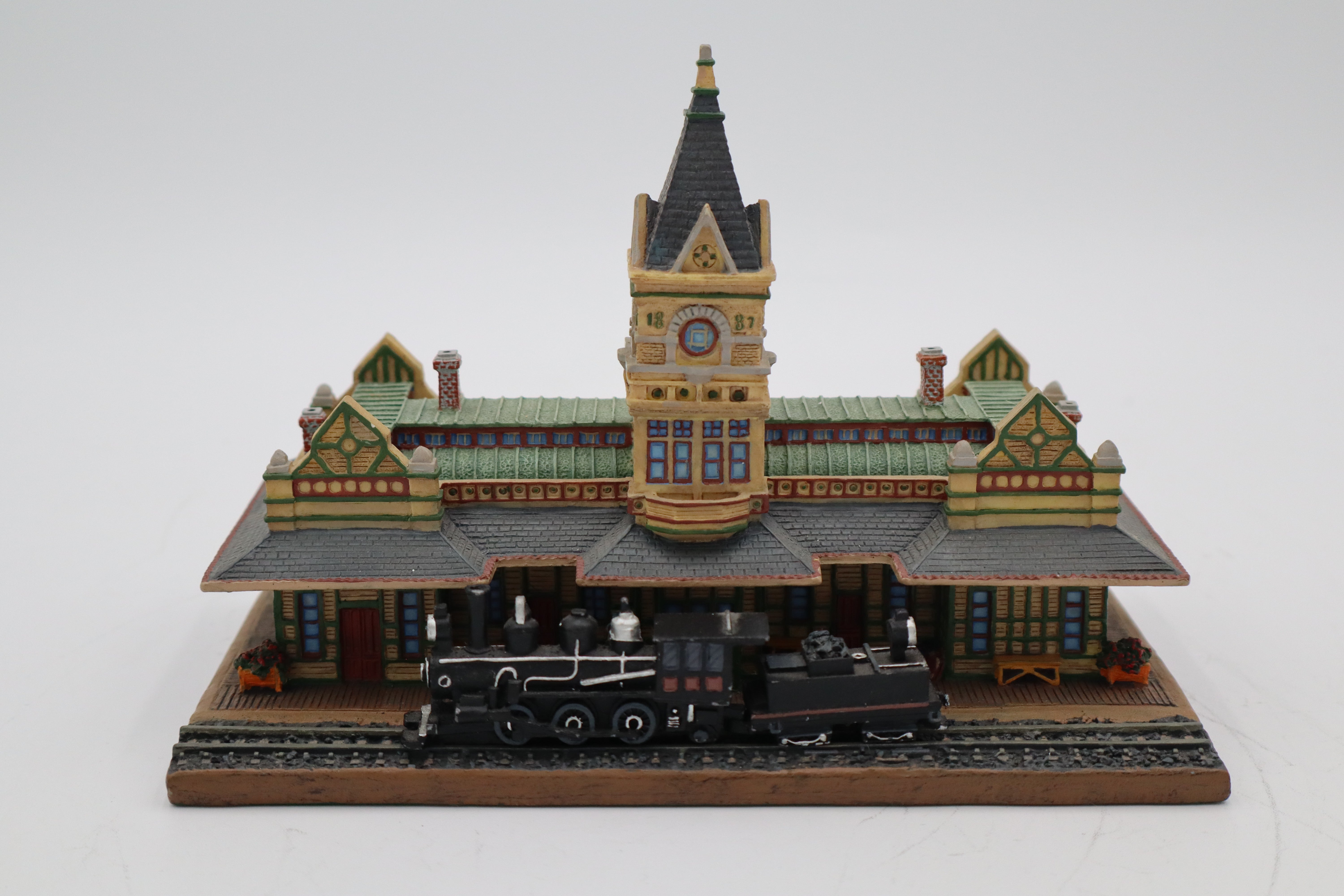 1994 Danbury Mint "The San Diego Railroad Station"-Second hand-M8385
