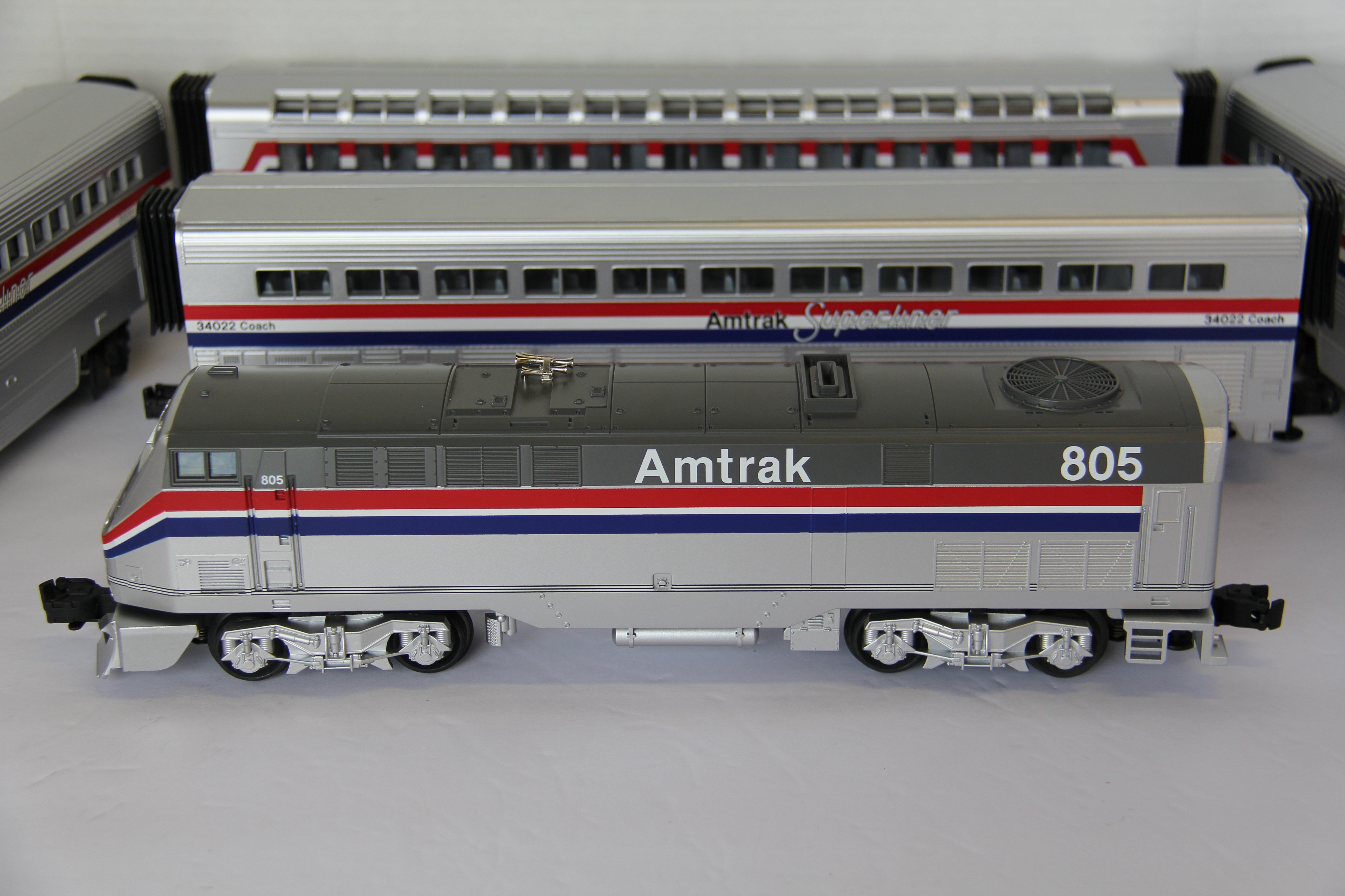 Rail King 30-4018-1 & 30-2160-0 Amtrak Genesis Set-Second hand-M7777