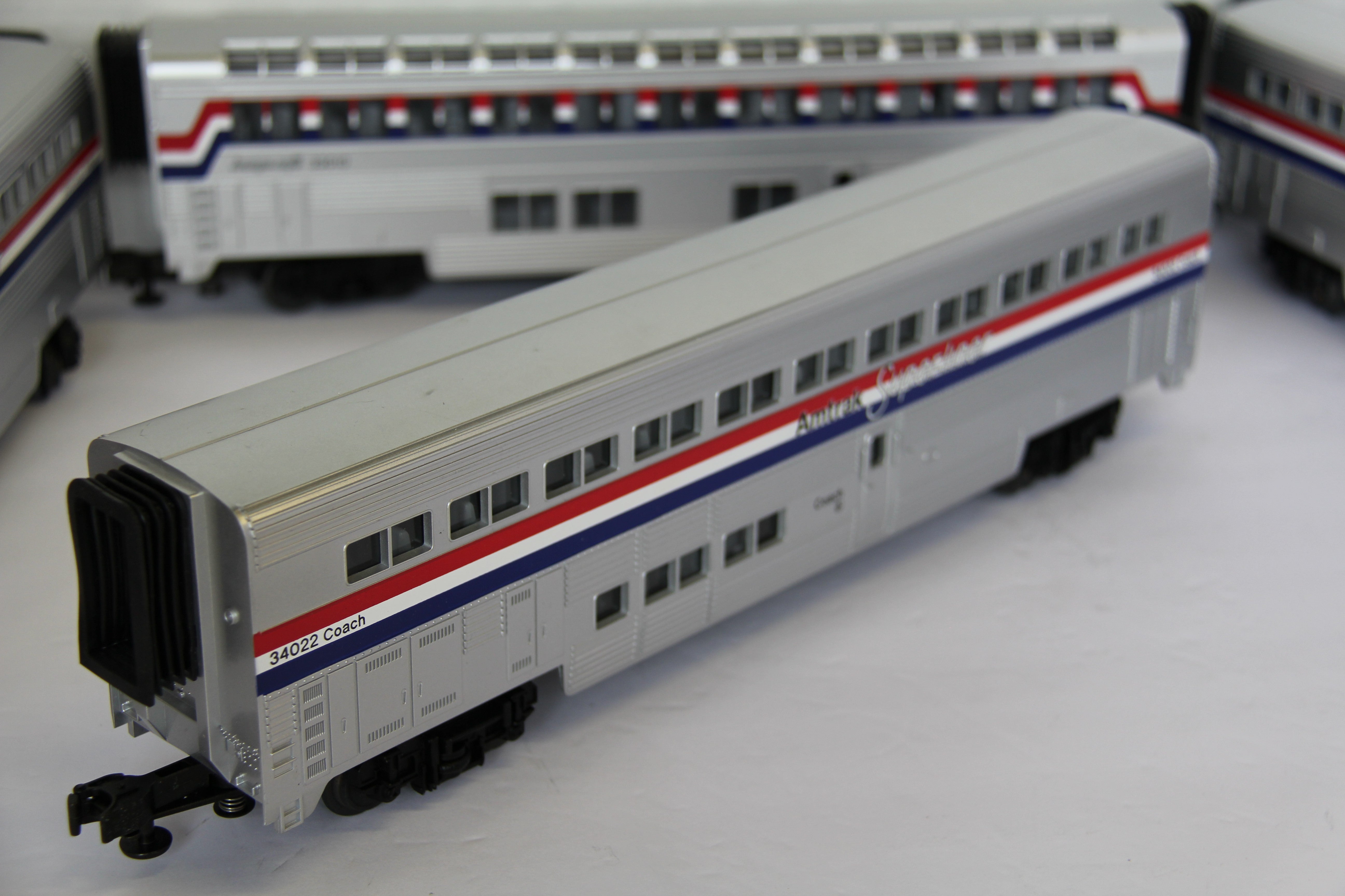 Rail King 30-4018-1 & 30-2160-0 Amtrak Genesis Set-Second hand-M7777