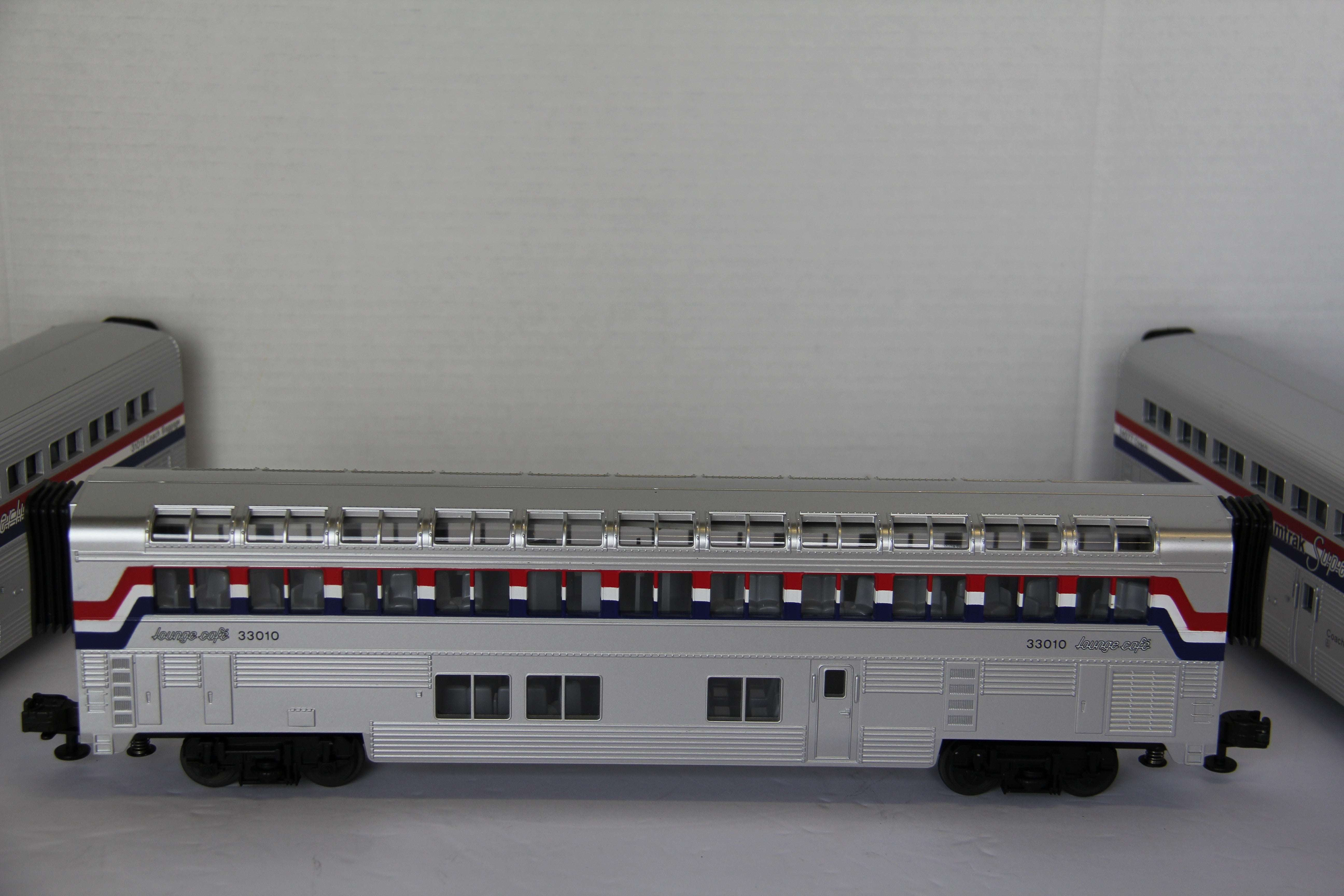 Rail King 30-4018-1 & 30-2160-0 Amtrak Genesis Set-Second hand-M7777