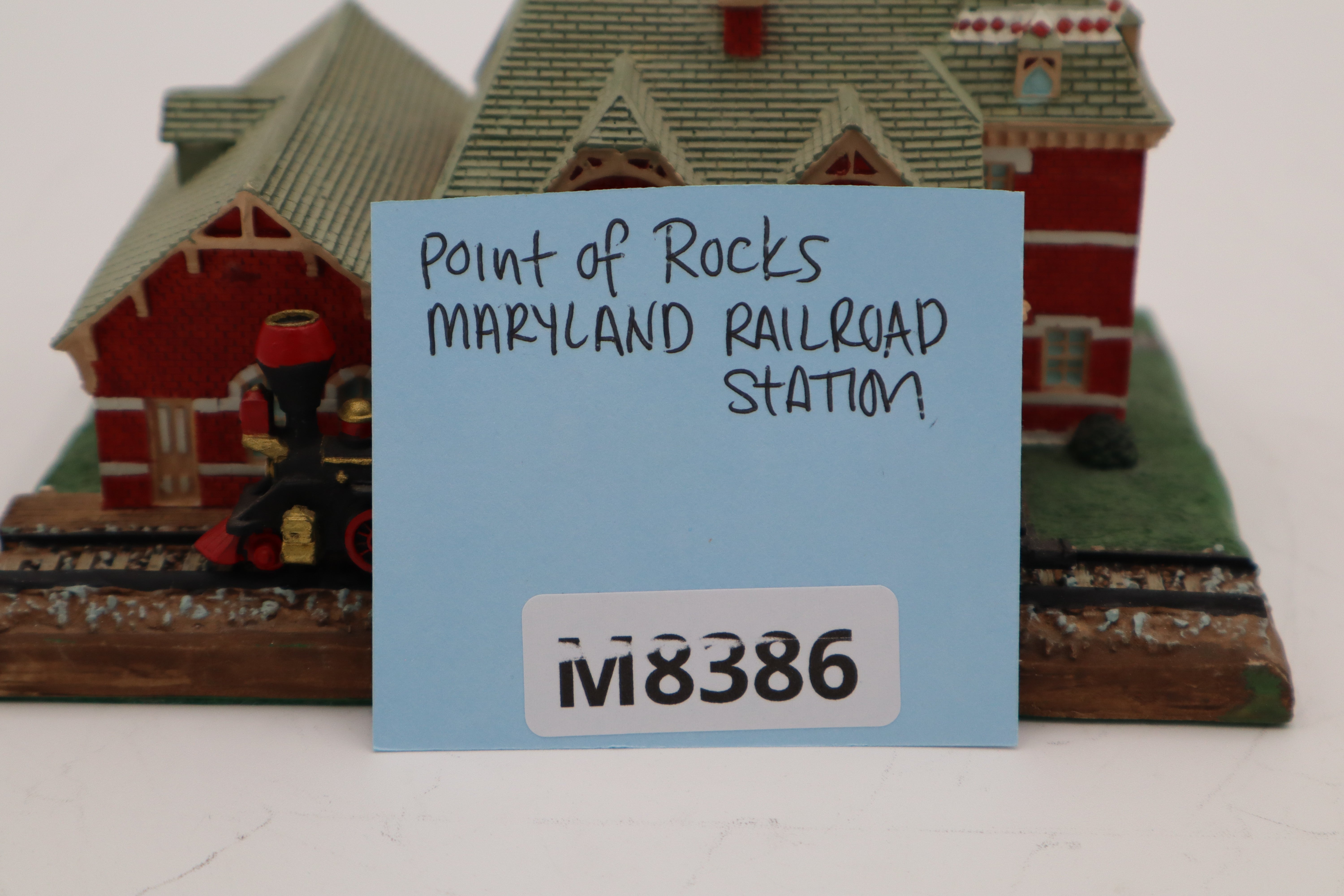 1993 Danbury Mint "Point of Rocks Maryland Railroad Station "-Second hand-M8386