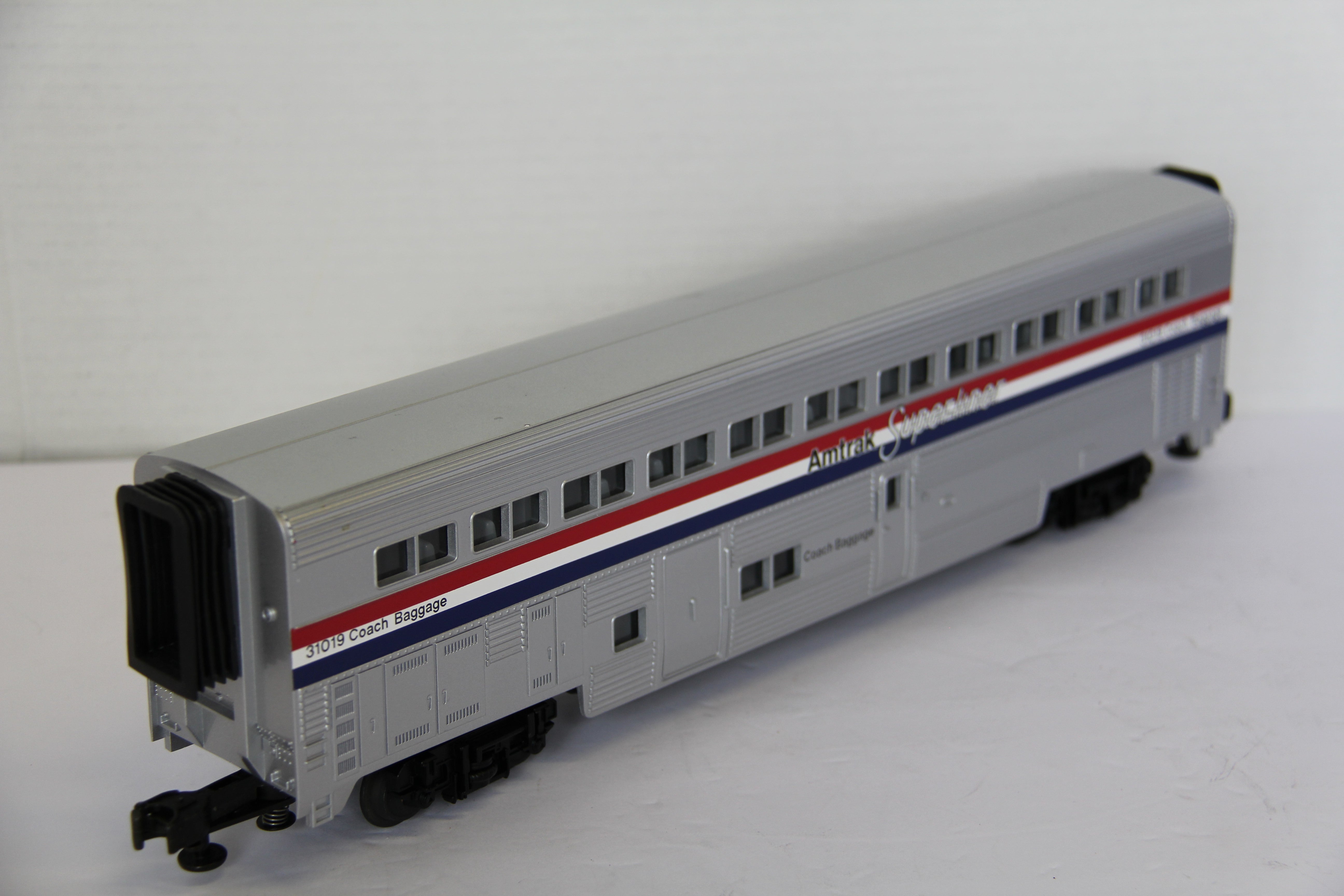 Rail King 30-4018-1 & 30-2160-0 Amtrak Genesis Set-Second hand-M7777