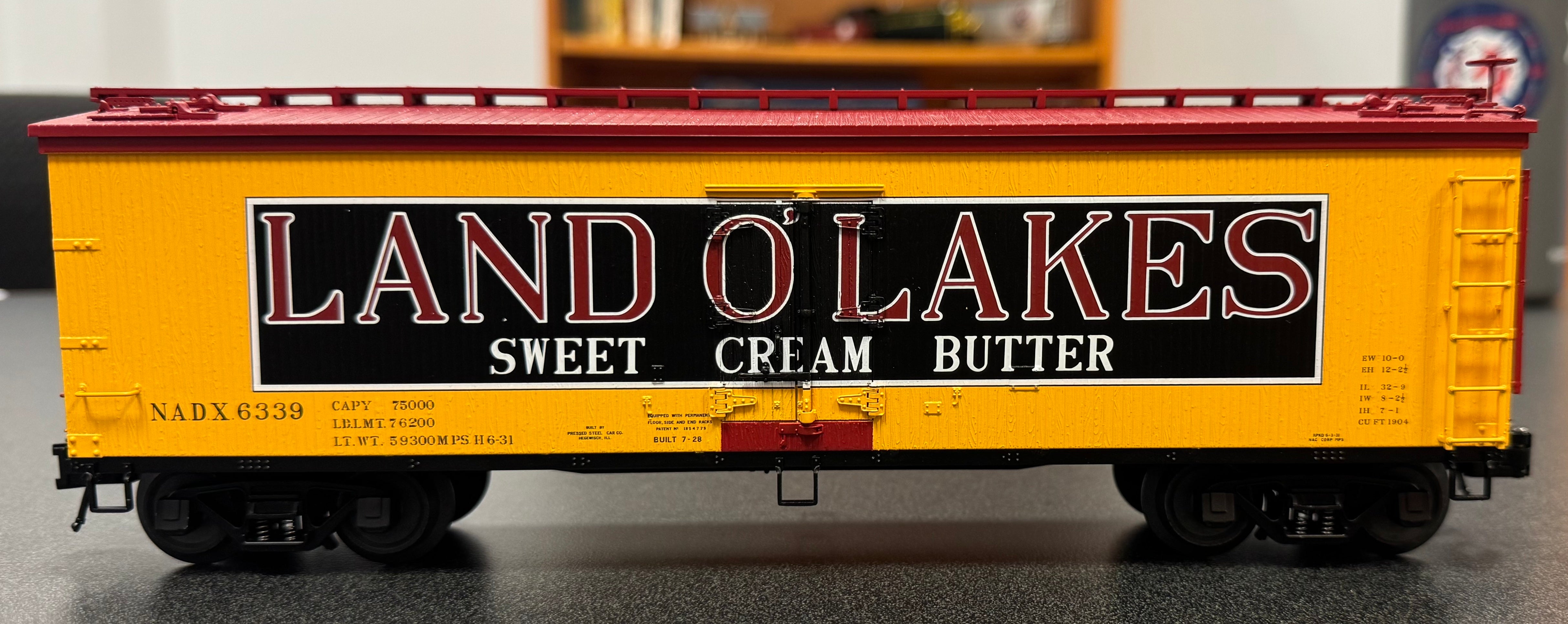 Atlas O 3002650S - Master - 40' Wood Reefer "Land O Lakes" - Custom Run for MrMuffin'sTrains