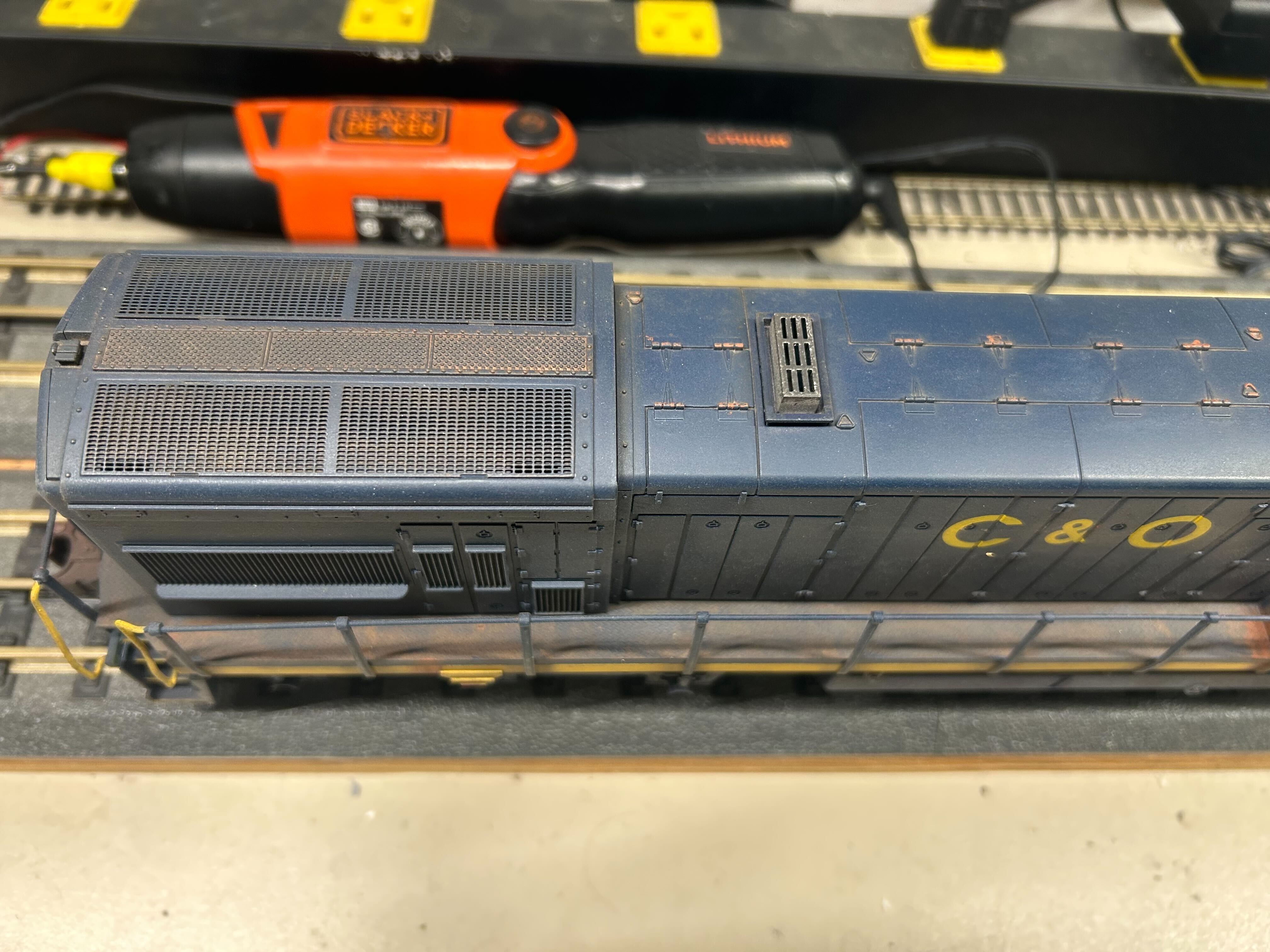 Lionel 6-18292 C & O- U30-C Diesel Engine-WEATHERED by Ontraktwo Steve Phetterplace-Second hand-M5592