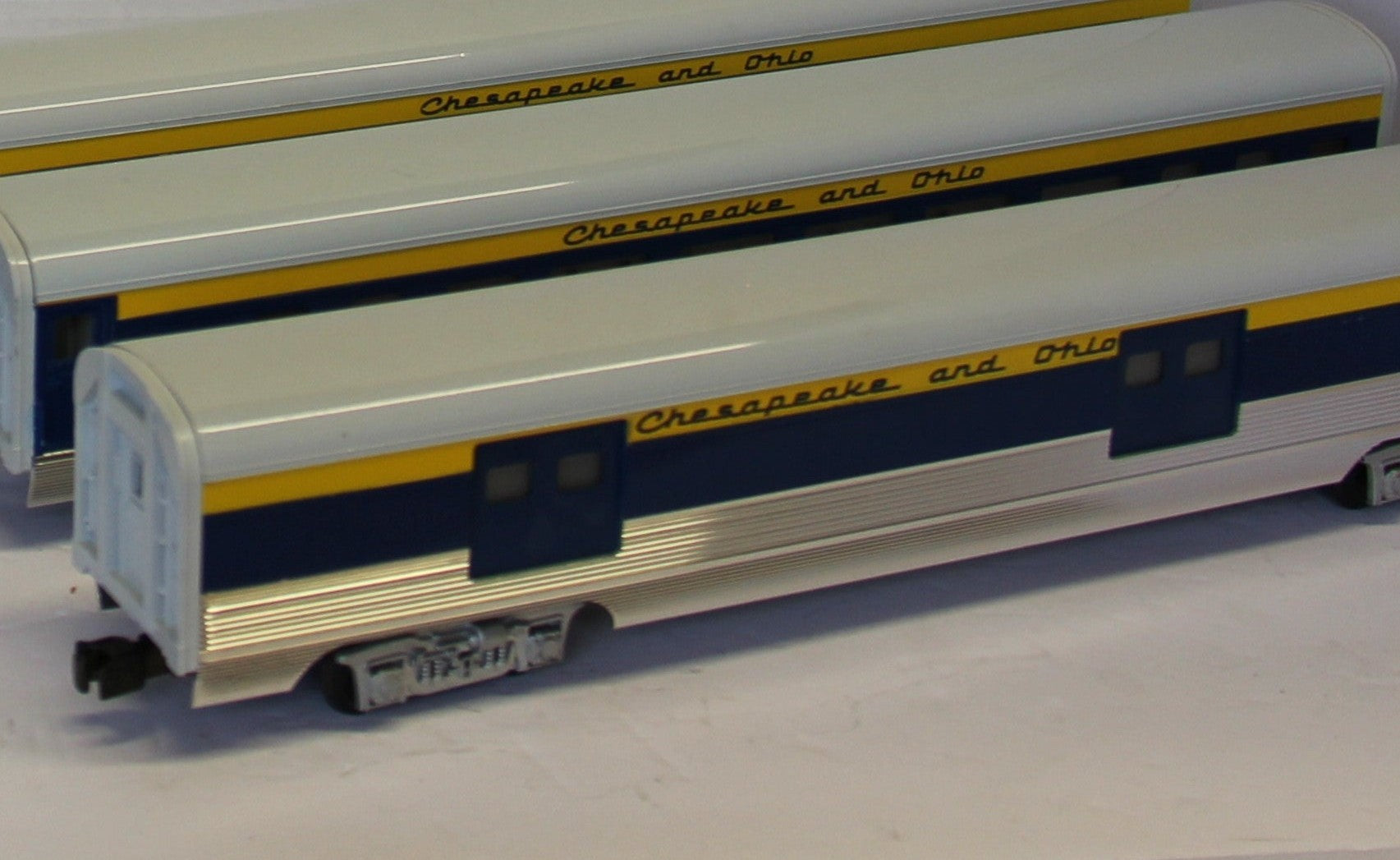 Phoenix Railways Chesapeake & Ohio 18" Passenger Set of 6-Second hand-M6195