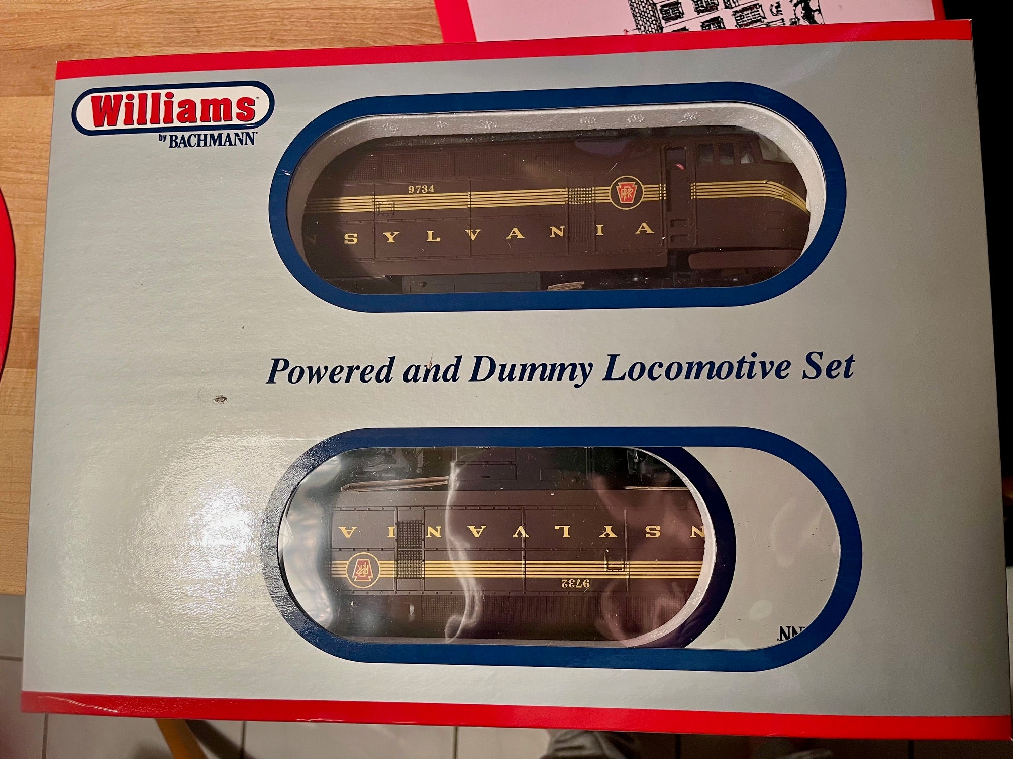 Williams #21904 Pennsylvania -Tuscan 5 Stripe Sharknose AA Powered & Non Powered Dummy Locomotive Set-Second hand-M7242