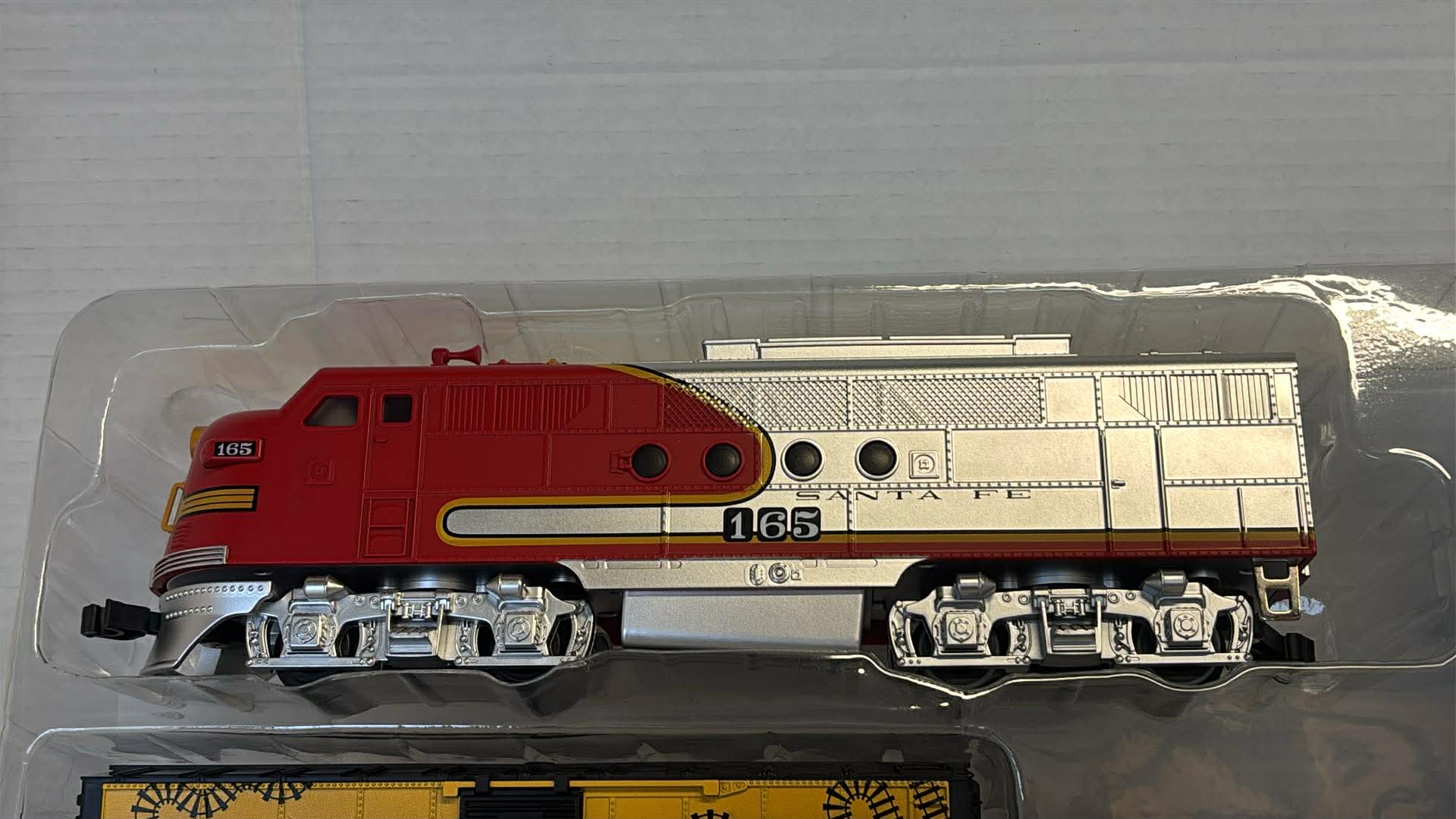 Lionel 712130 Battery Operated Santa Fe Train Set-Ready to Run-Second hand-M7508