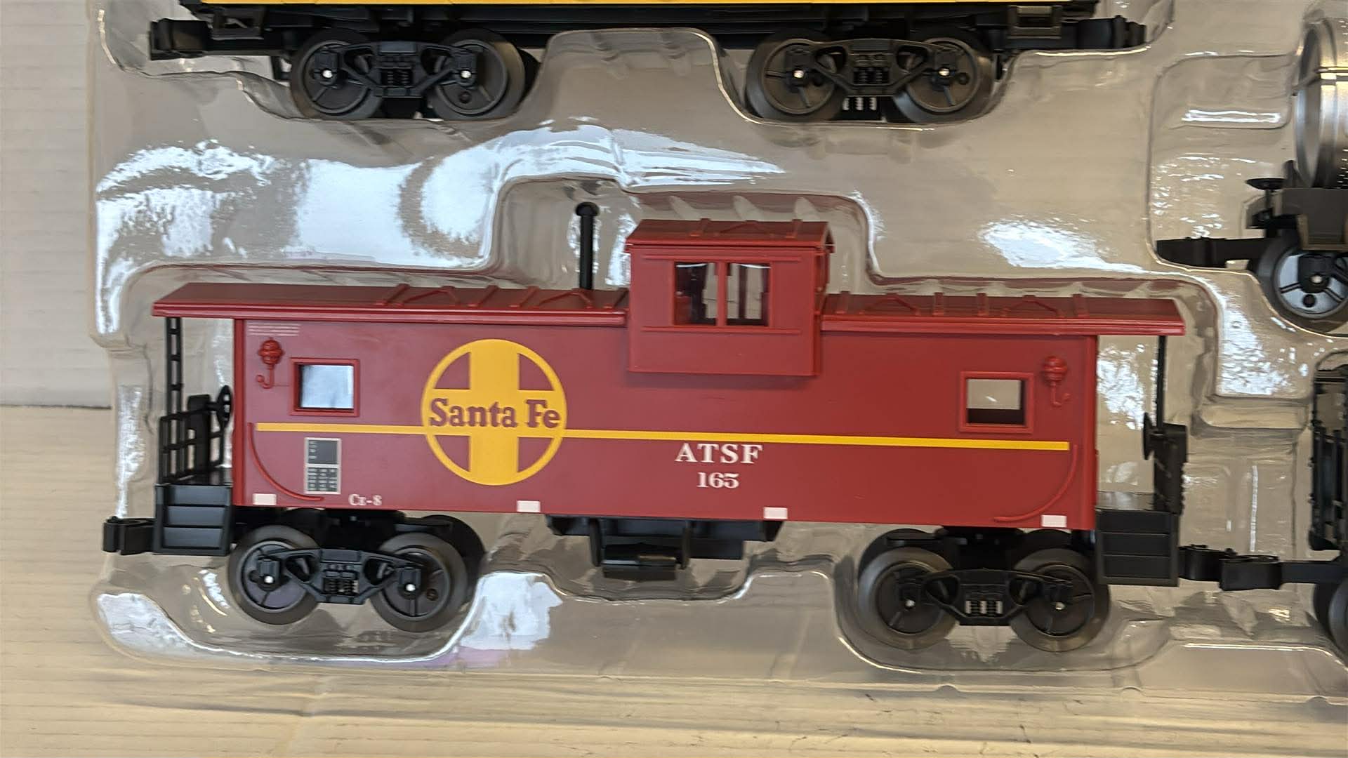 Lionel 712130 Battery Operated Santa Fe Train Set-Ready to Run-Second hand-M7508