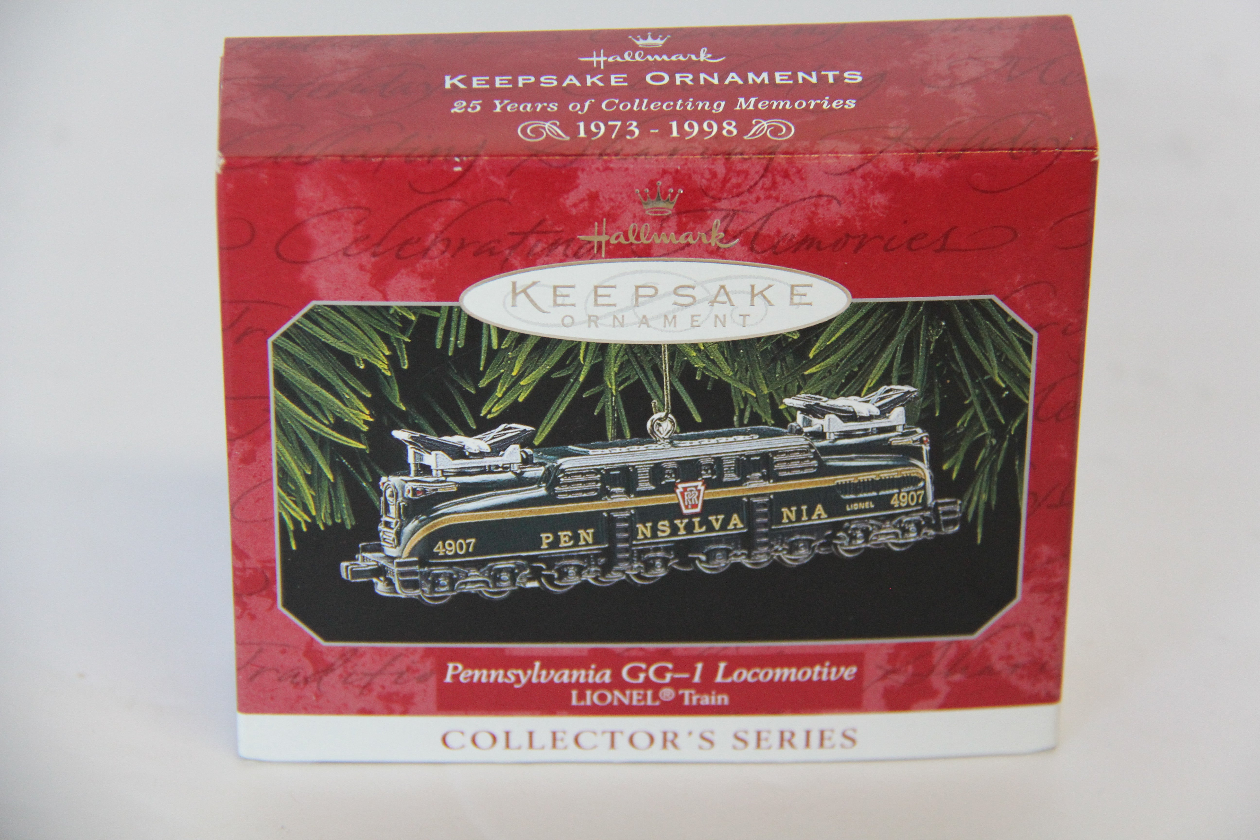 Hallmark Keepsake Ornament Pennsylvania GG-1 Locomotive 1973-1998 Collection-Second hand-M7608