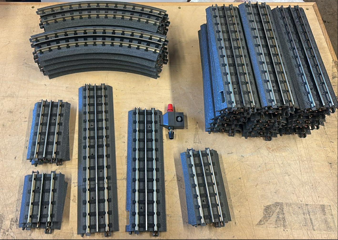 Assorted MTH RealTrax O Gauge Lot-Second hand-M8092