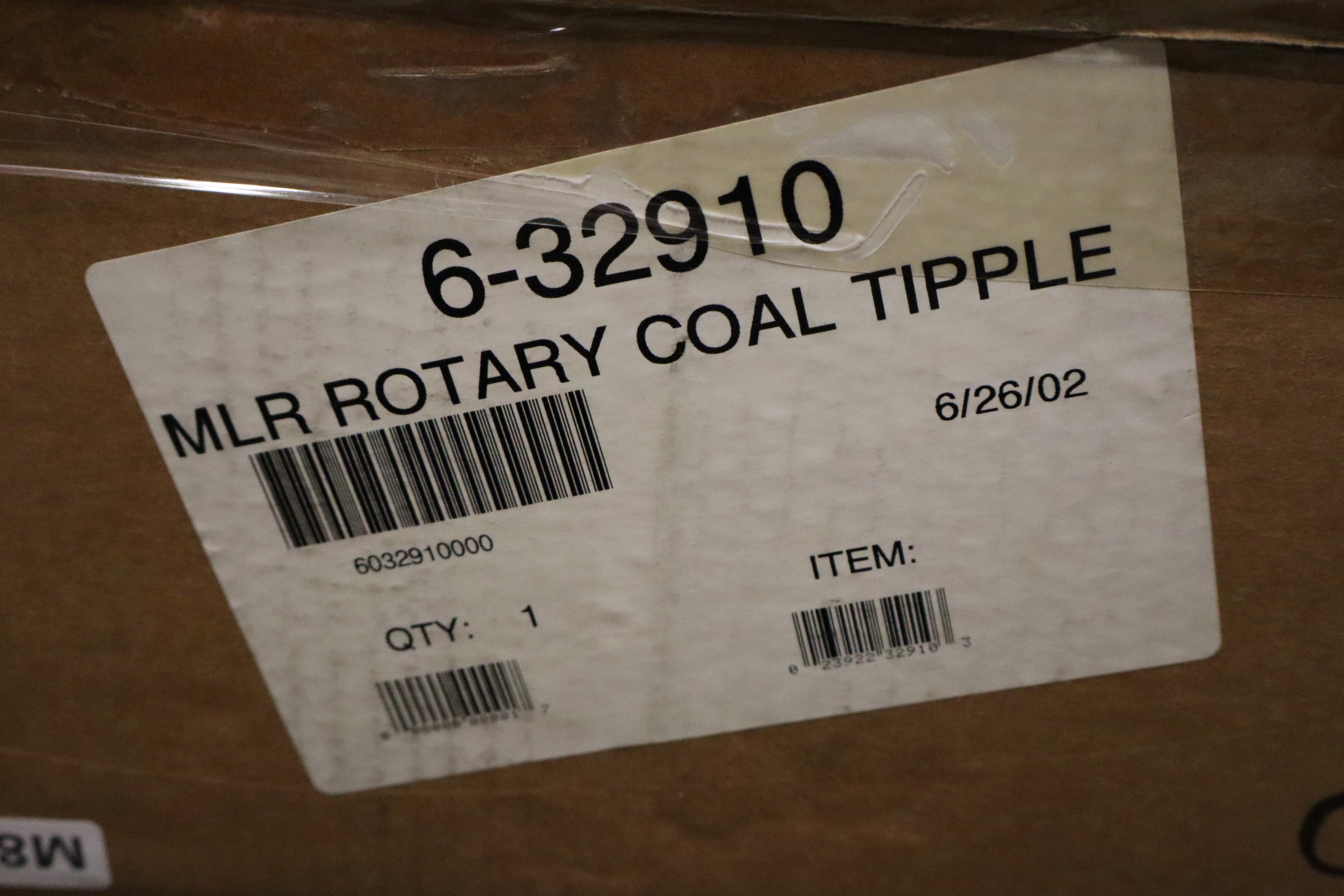 Lionel 6-32910 Rotary Coal Tipple & 6-24148 2-Pack of Coal Tipple-Second hand-M8365