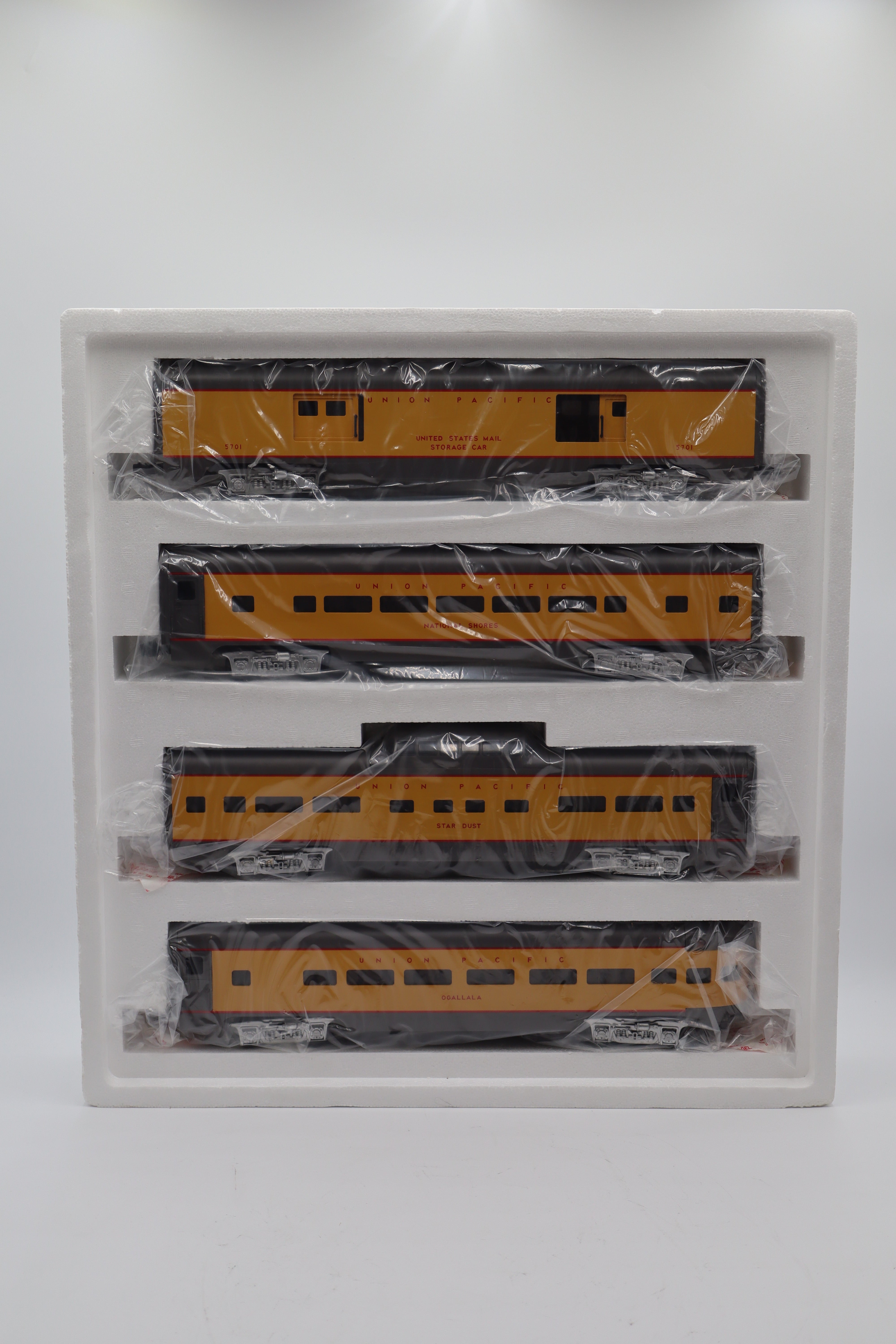 MTH MT-6119 & MT-6019 Union Pacific Painted 60' Aluminum 6 Car Set-Second hand-M8378