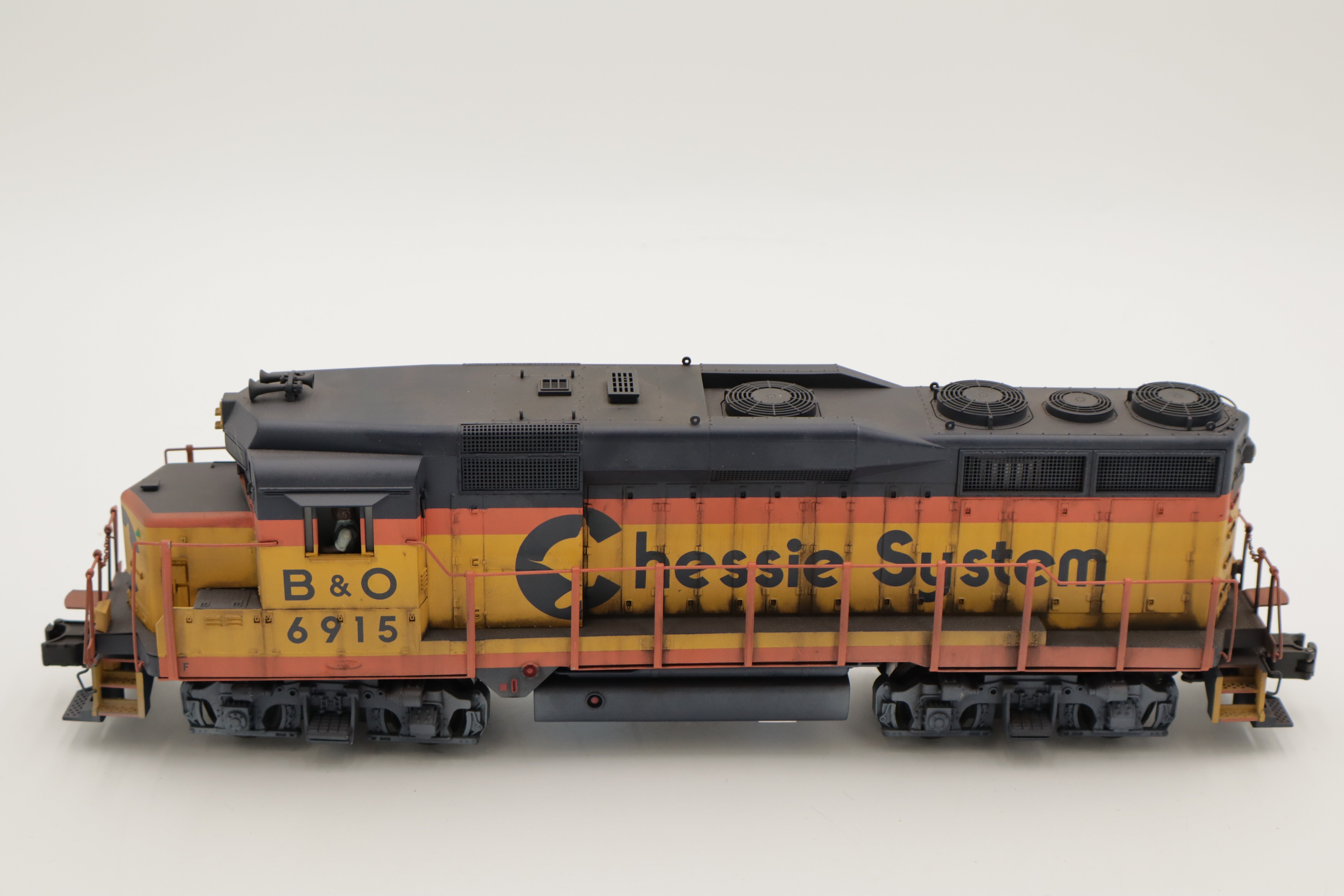 MTH 20-2275-1 Chessie B&O GP-30 Diesel Engine  #6910 WEATHERED BY Industrial Models Don Smith-Second hand-M8426