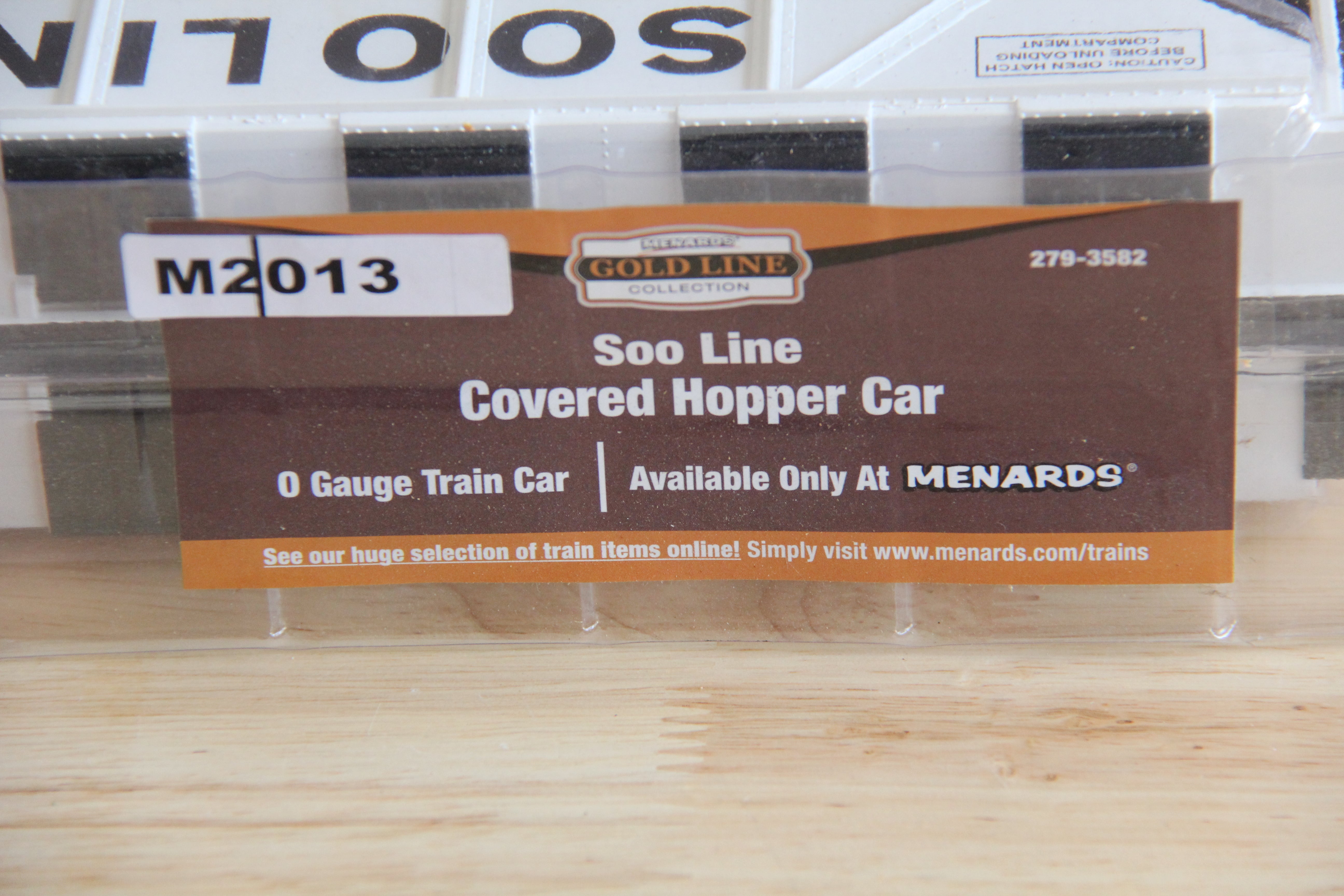 Menards-279-3582 Soo Line Covered Hopper Car-Second hand-M2013
