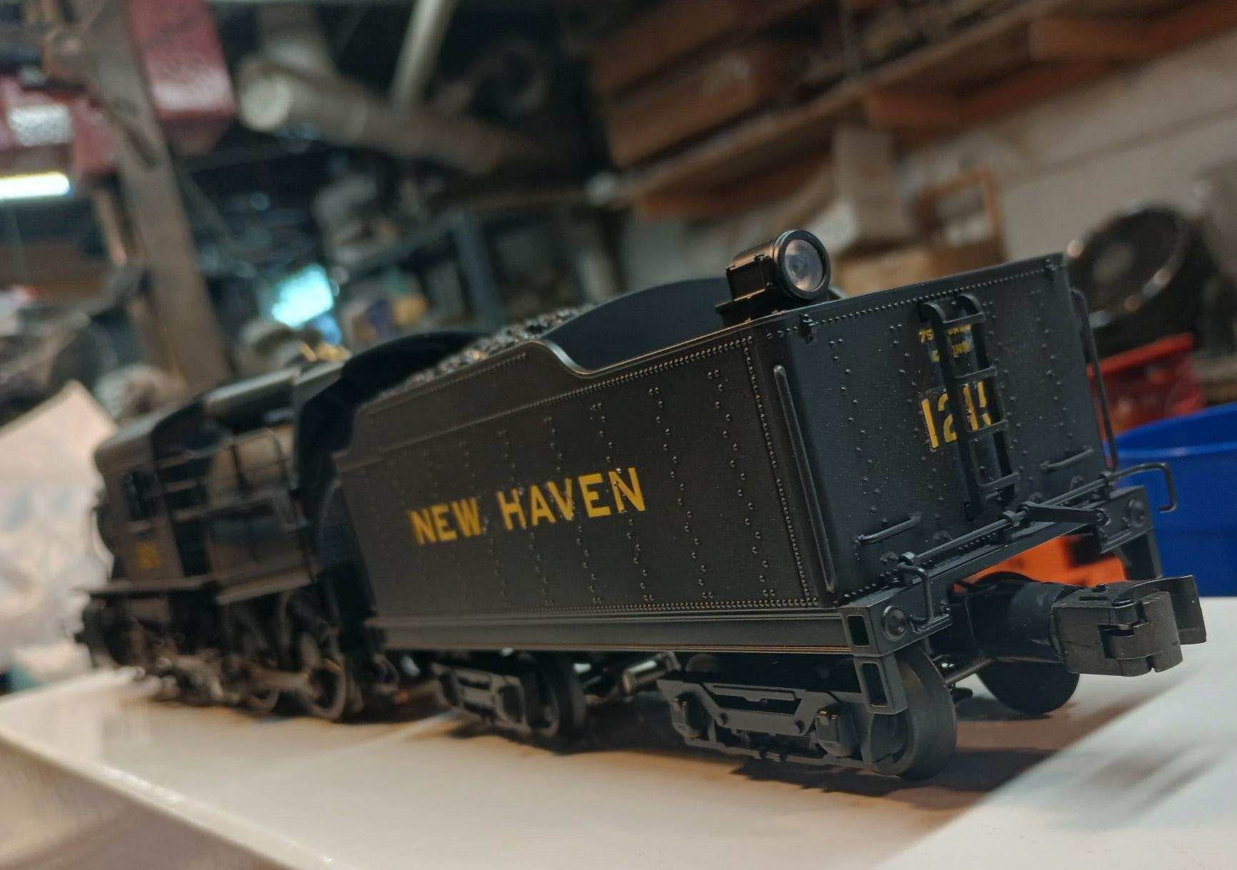 Lionel 2331650NH - Legacy Camelback Steam Locomotive "New Haven" 1215 - Custom by Harry Hieke