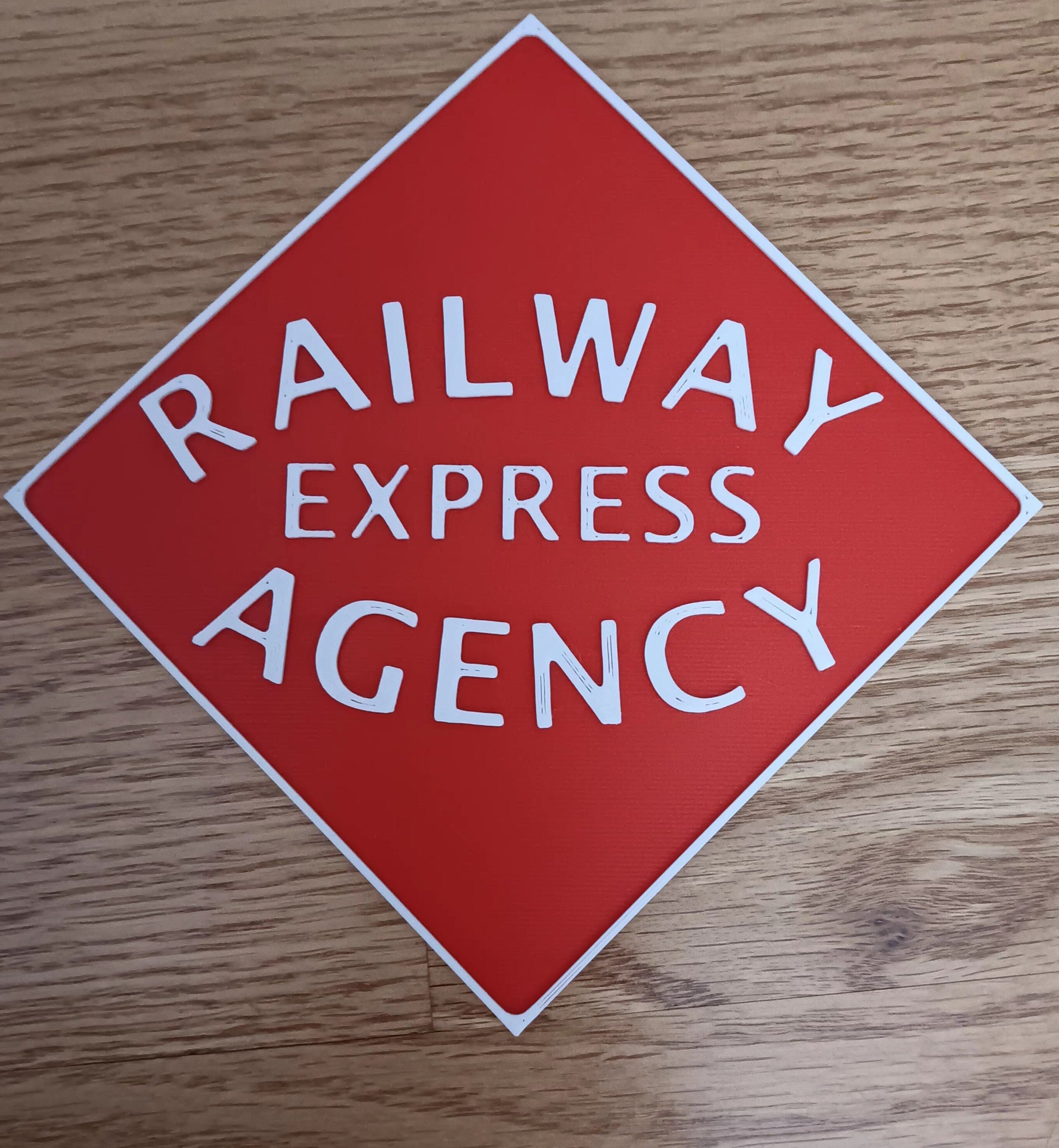 Trackside 3D #33 - 3D Printed Railroad Signs "Railway Express Agency"